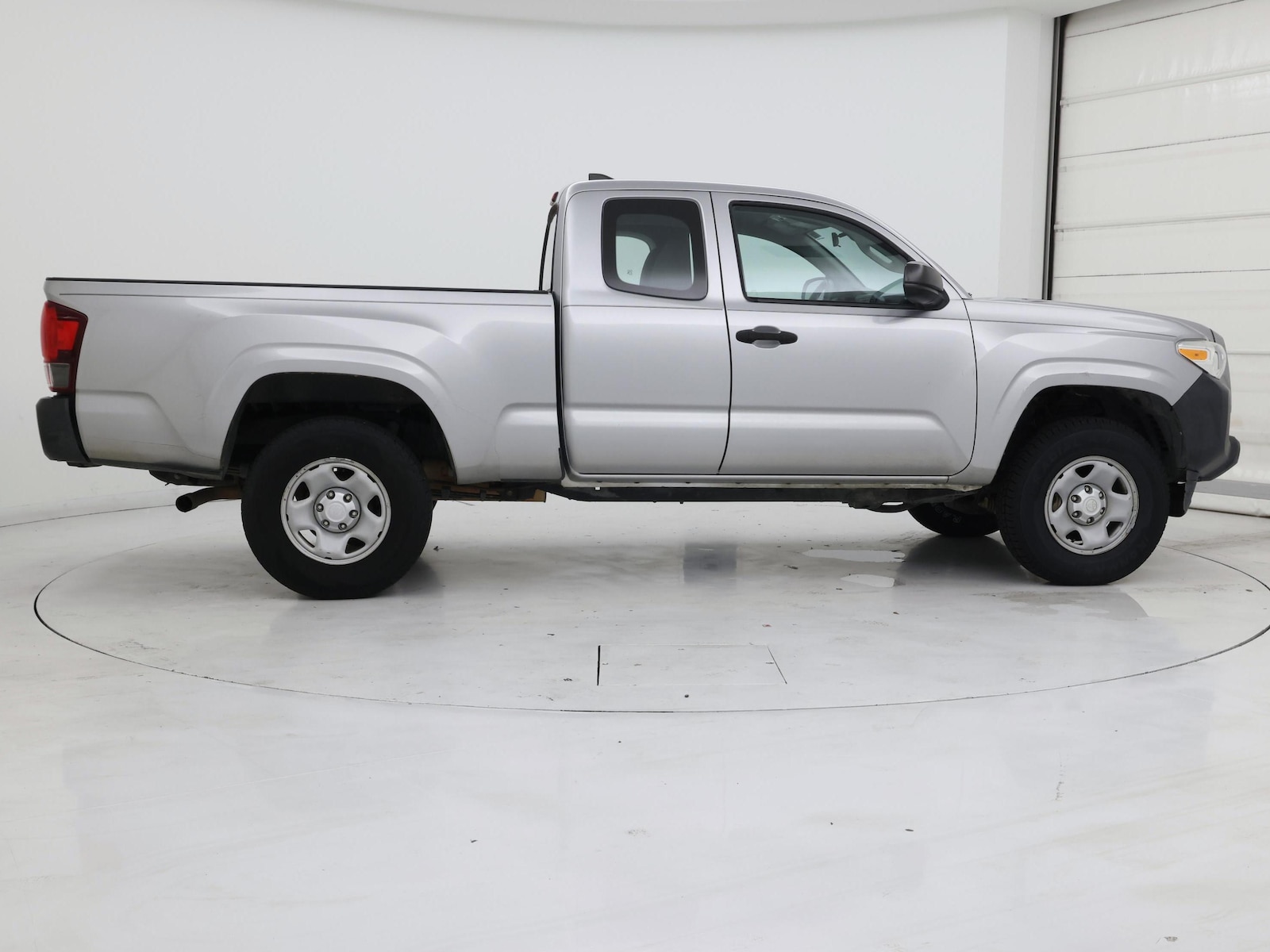 2018 Toyota Tacoma SR - Photo 8