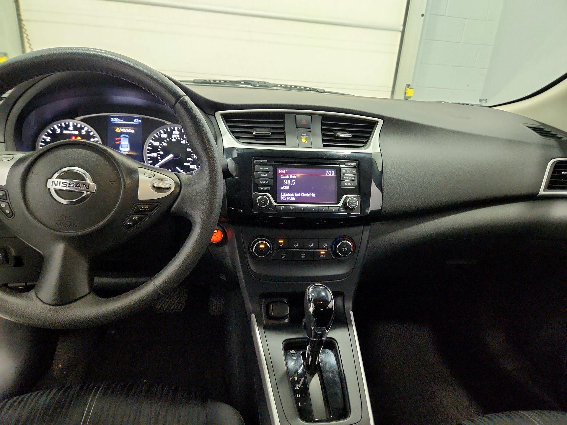 Thumbnail: 2017 Nissan Sentra - 9