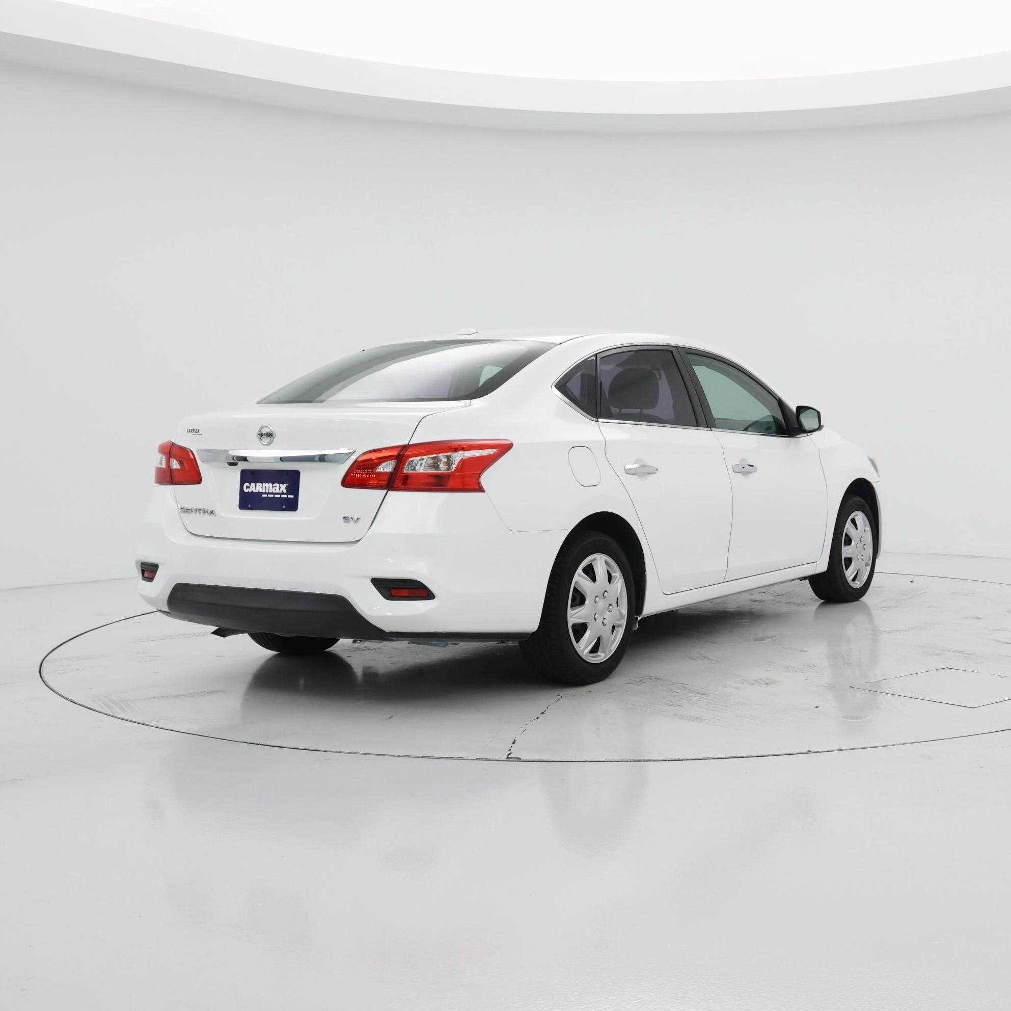 Thumbnail: 2017 Nissan Sentra - 8