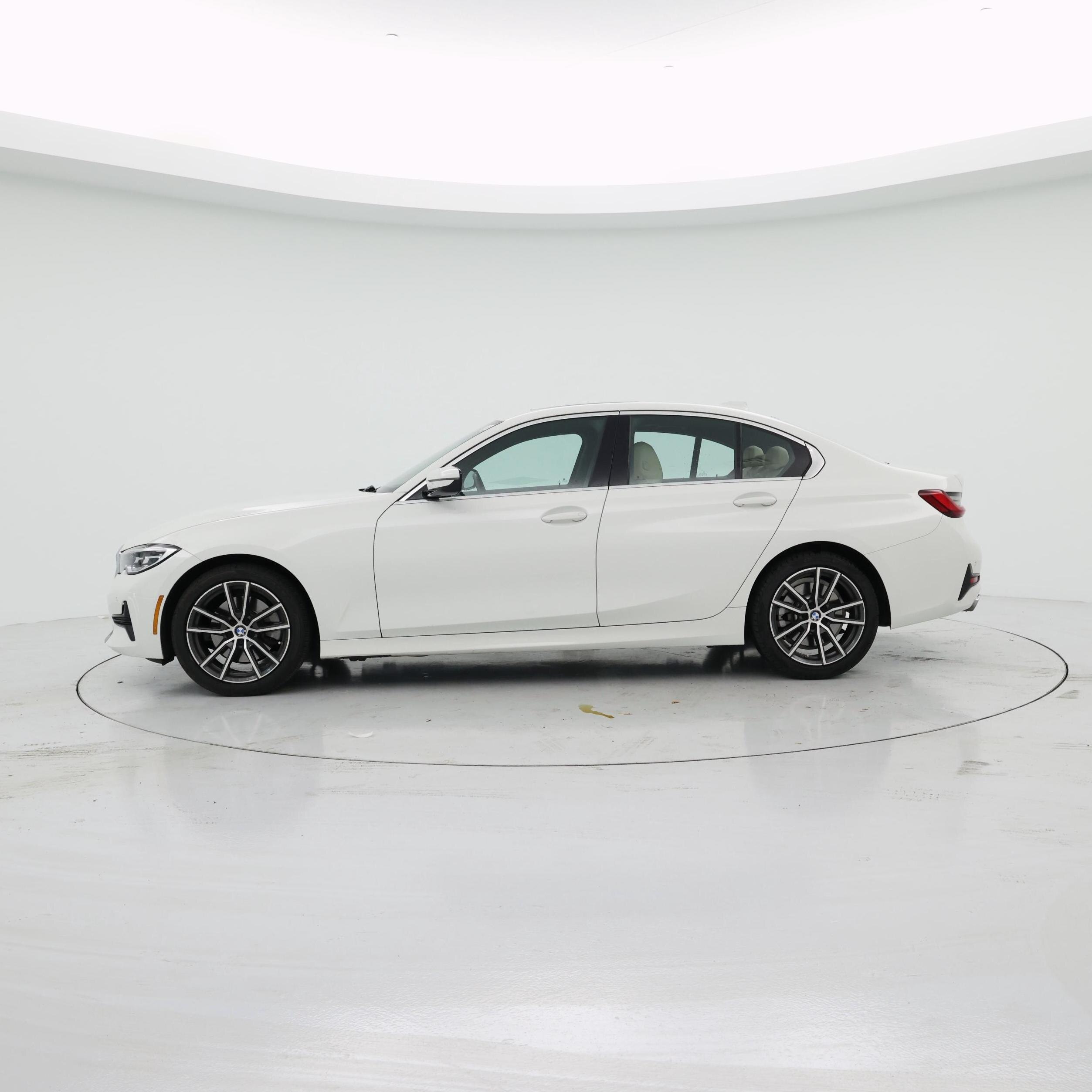 Thumbnail: 2022 BMW 3 Series - 3