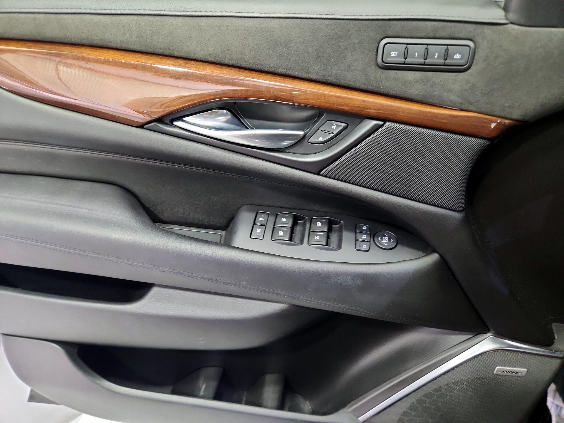 Thumbnail: 2019 Cadillac Escalade - 12