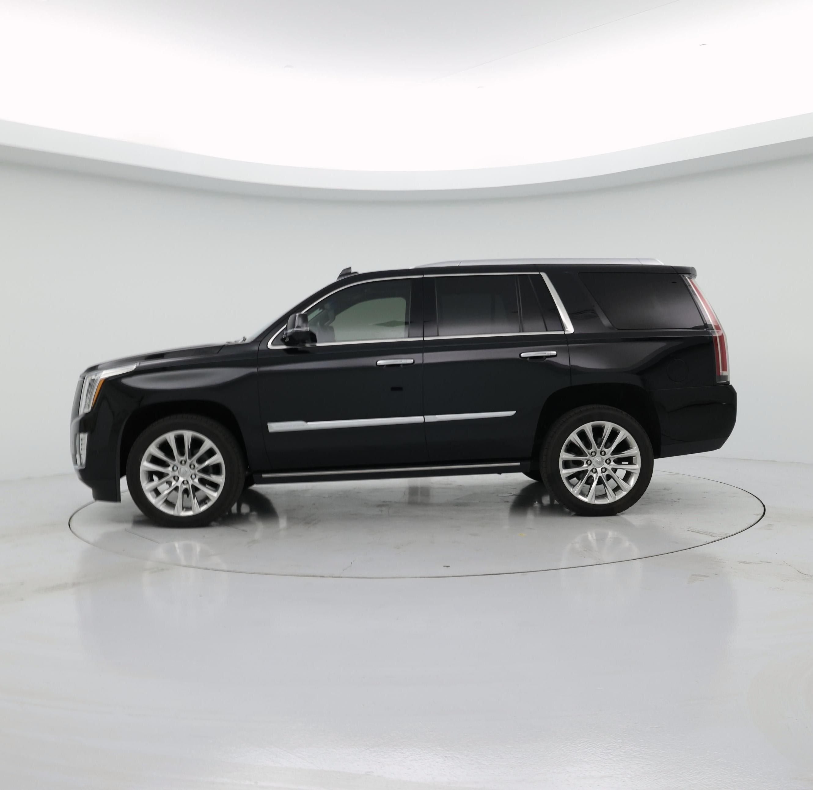 Thumbnail: 2019 Cadillac Escalade - 3