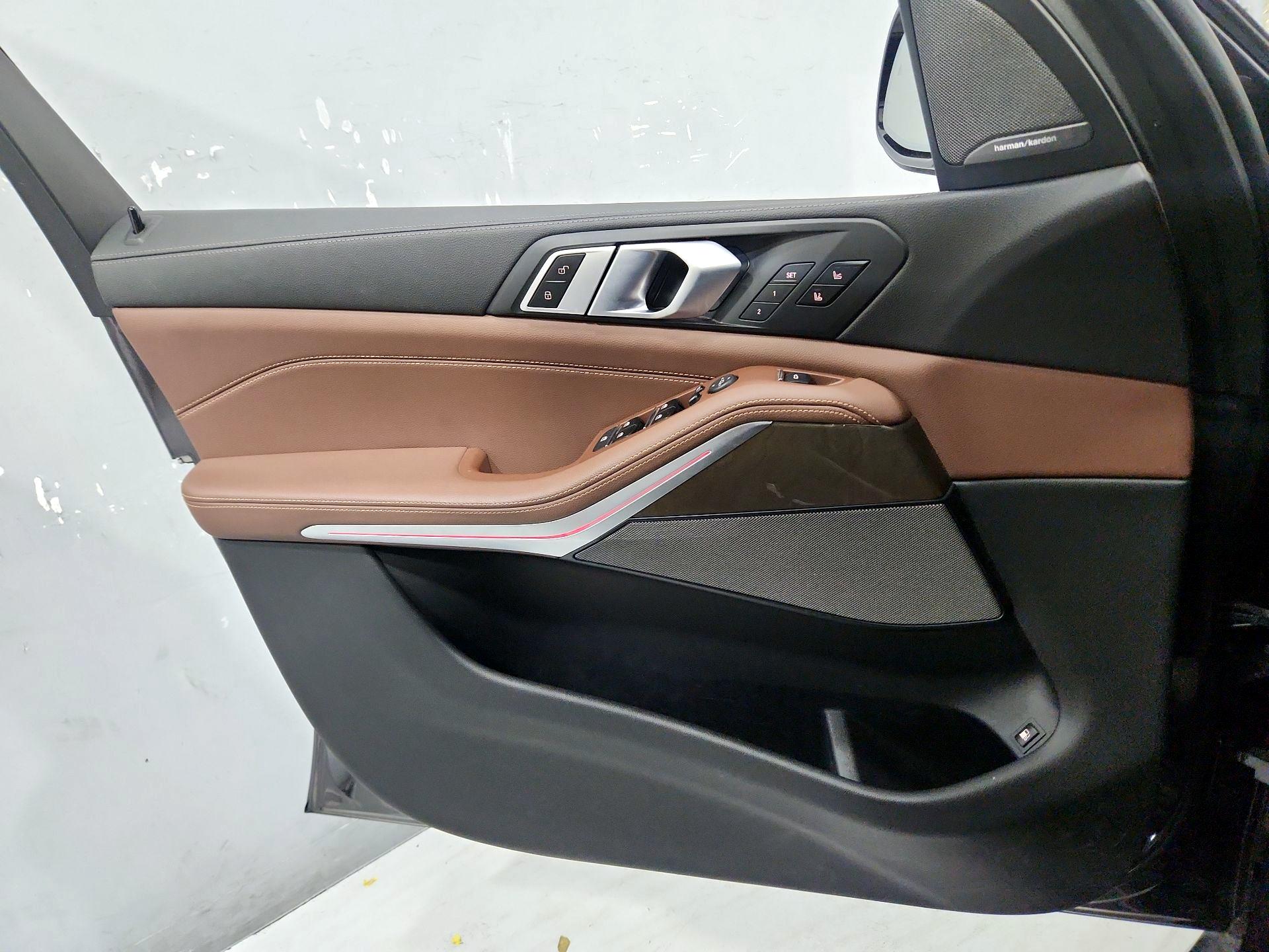 Thumbnail: 2021 BMW X5 - 12