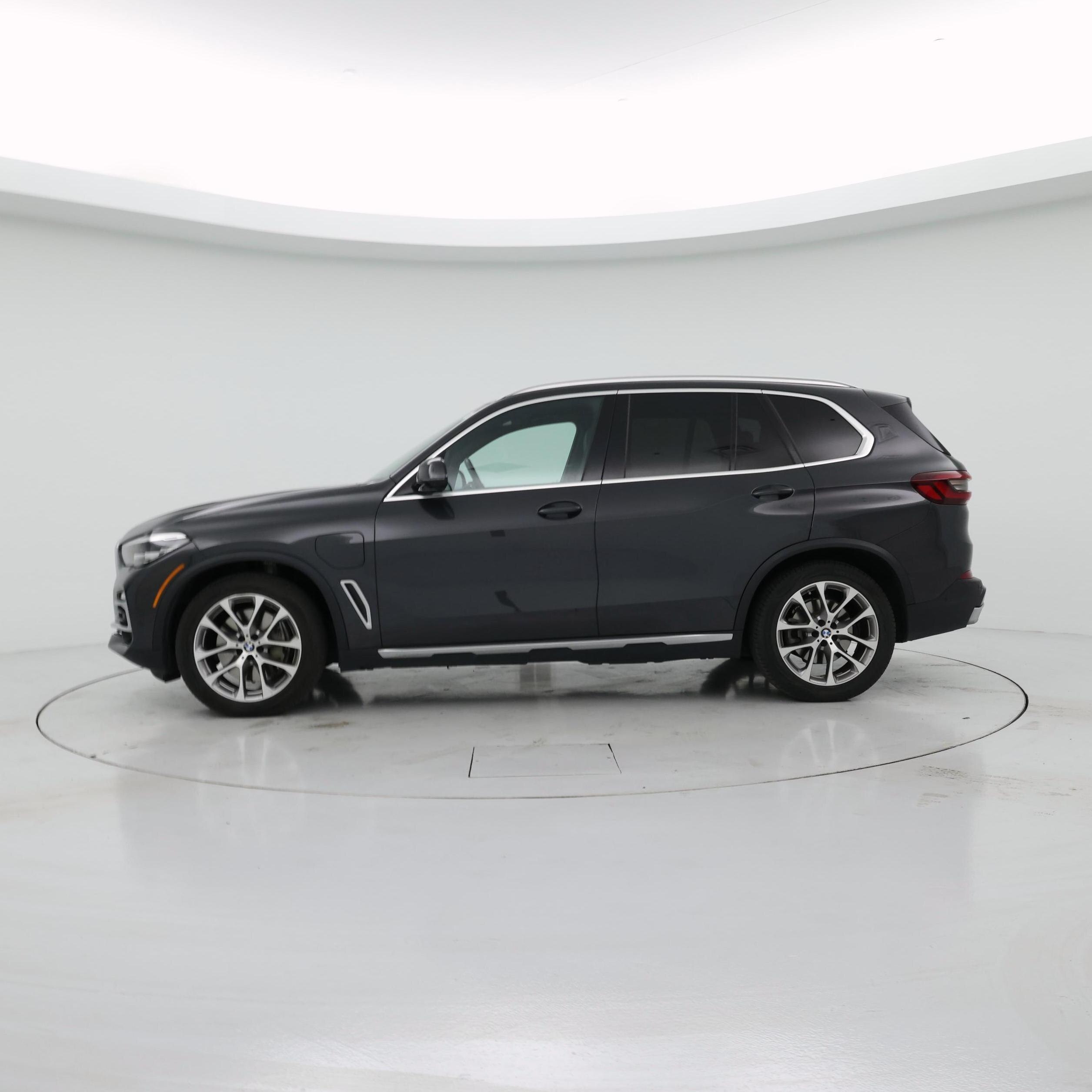 Thumbnail: 2021 BMW X5 - 3