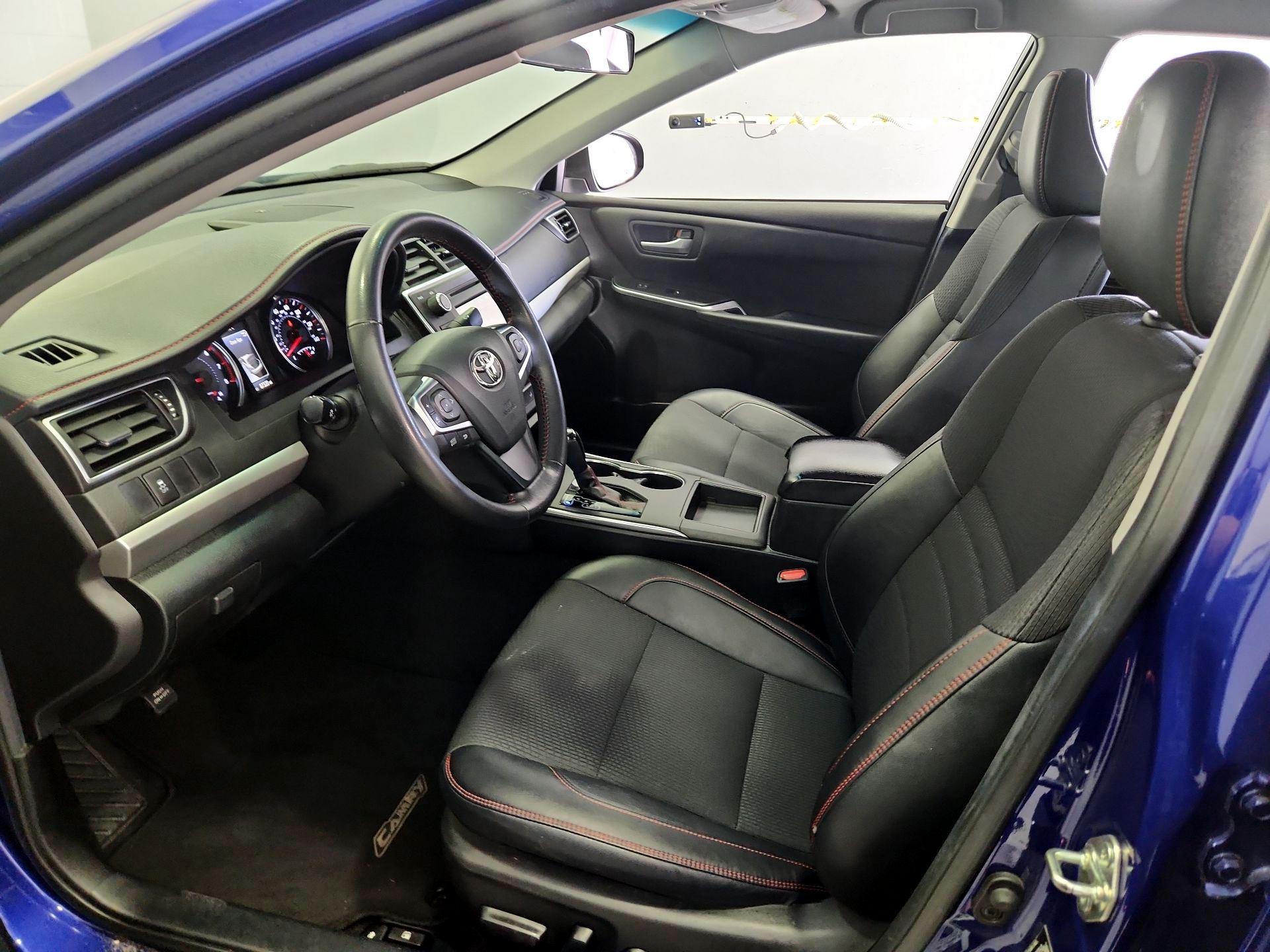 Thumbnail: 2016 Toyota Camry - 11