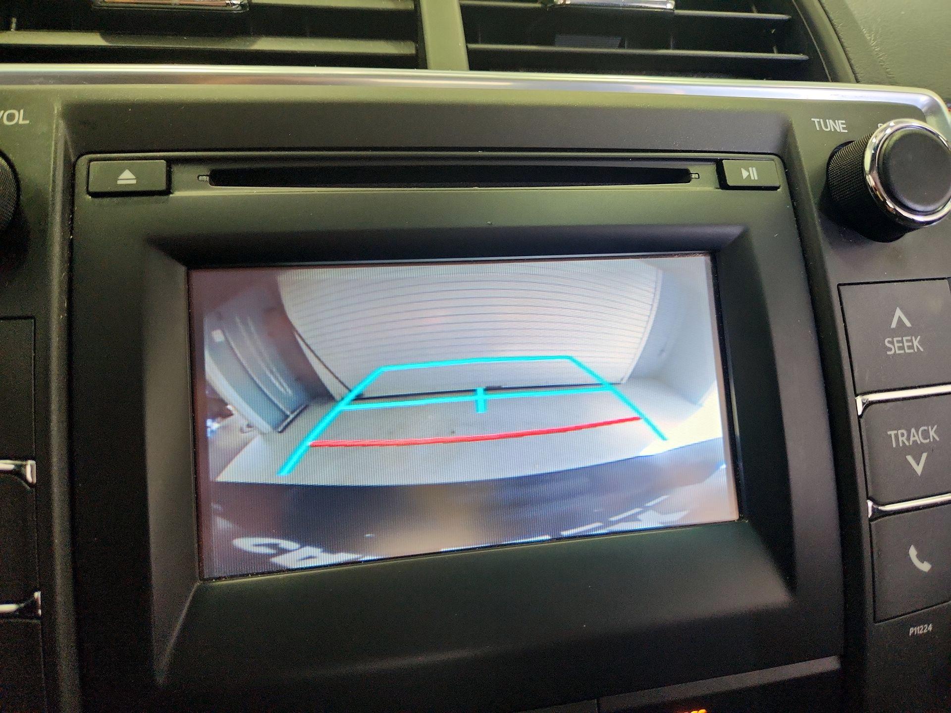 Thumbnail: 2016 Toyota Camry - 14