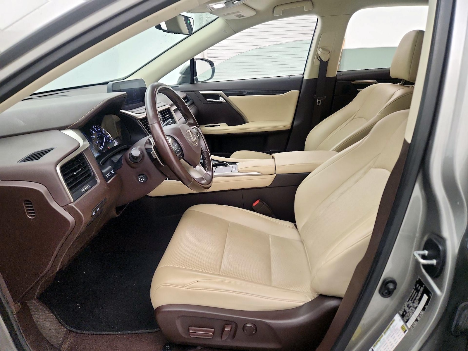 Power Seat(s) & Side Airbags