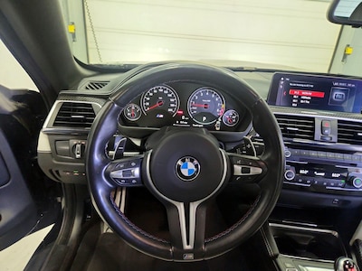 Steering Wheel & Instrument Cluster (On)