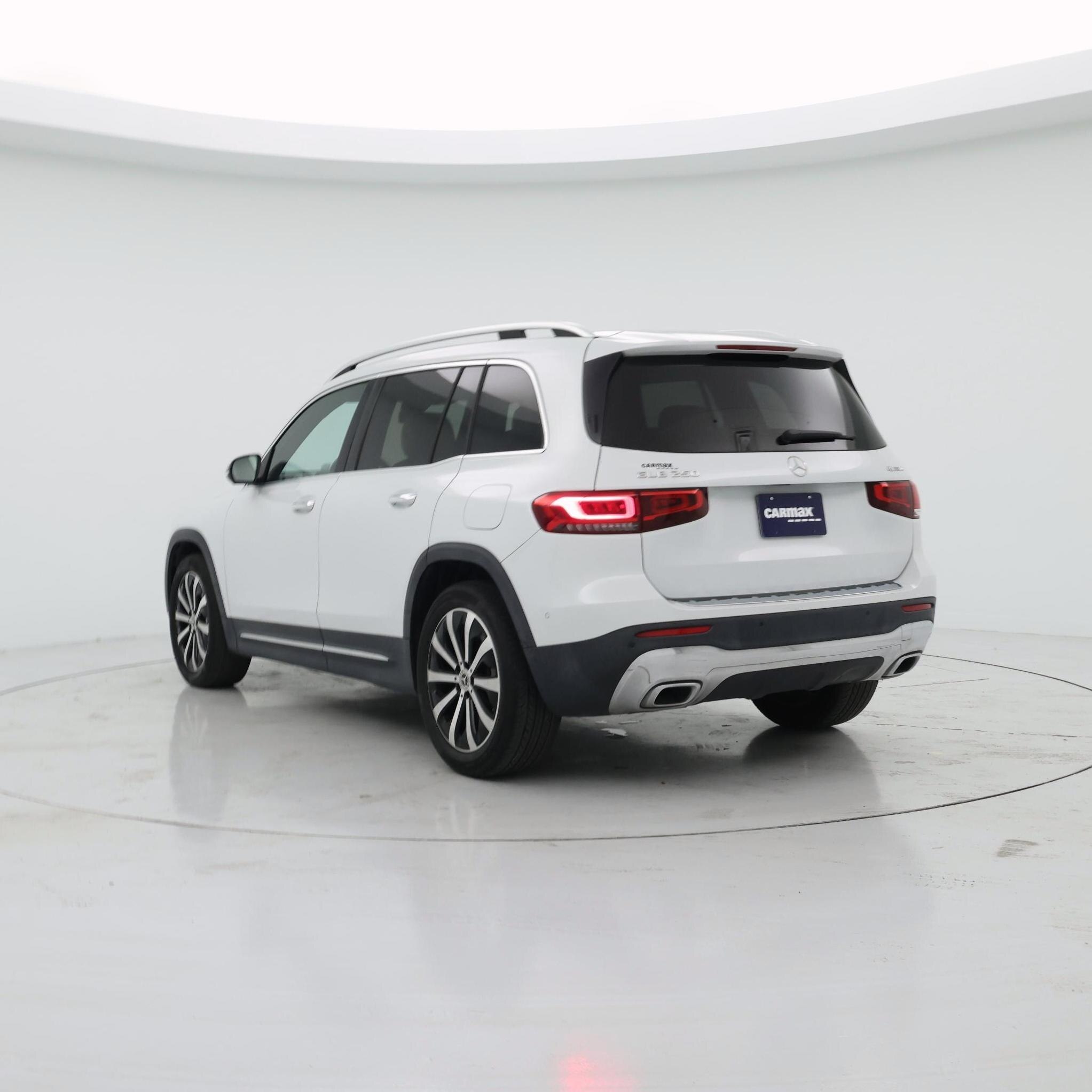 Thumbnail: 2022 Mercedes-Benz GLB - 2