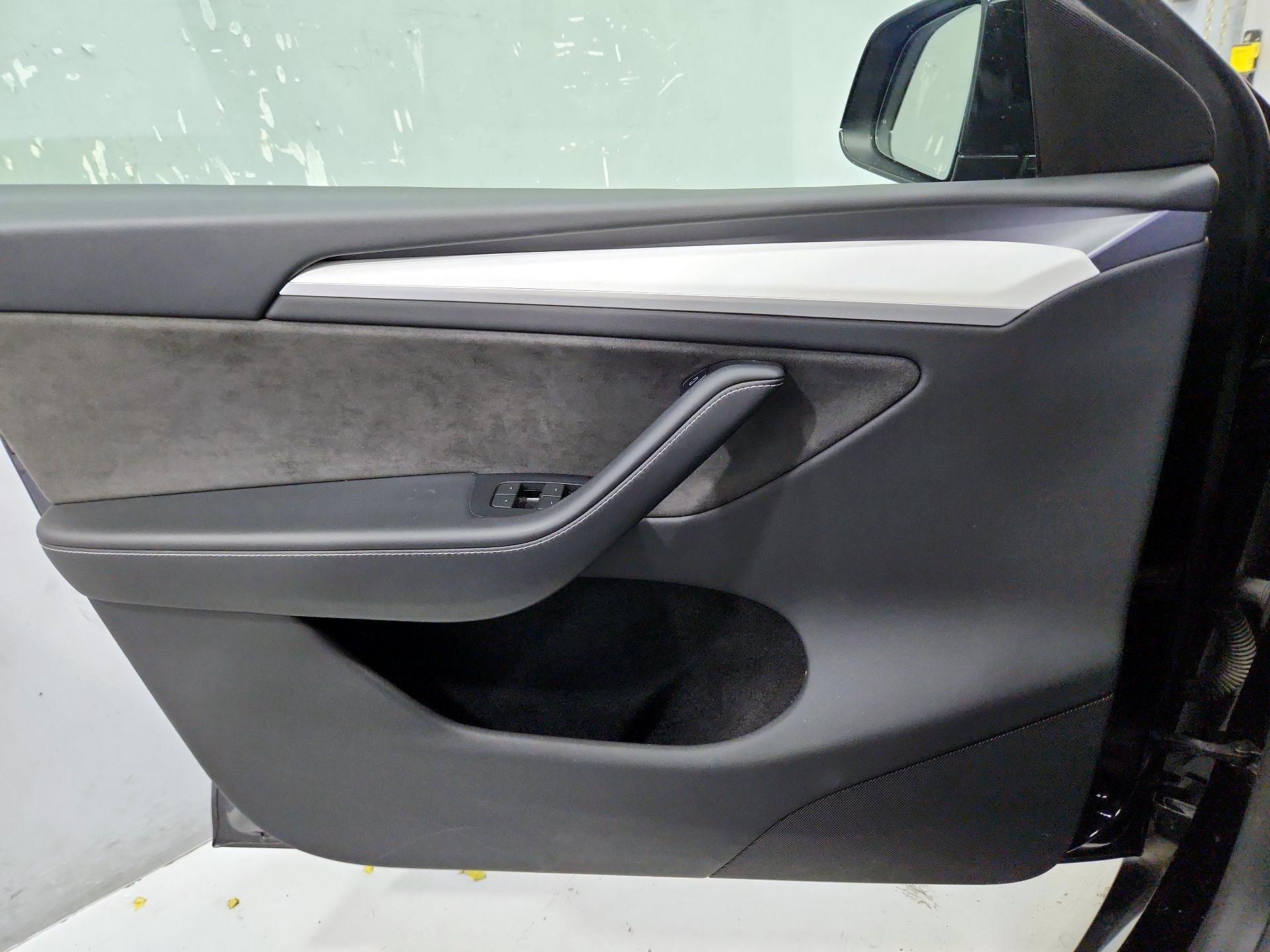 Thumbnail: 2024 Tesla Model Y - 12