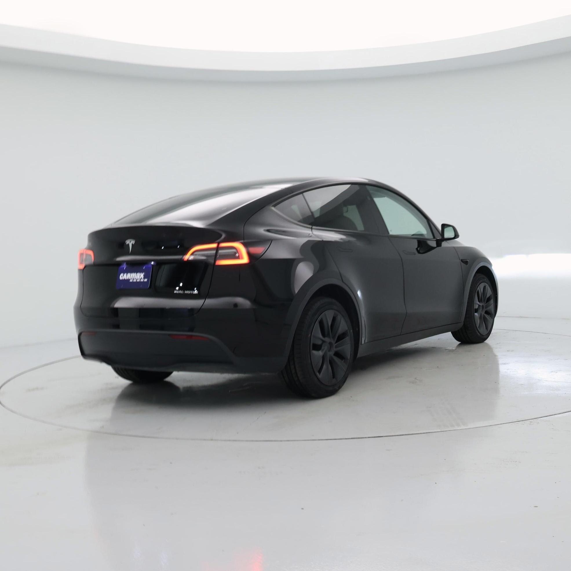 Thumbnail: 2024 Tesla Model Y - 8