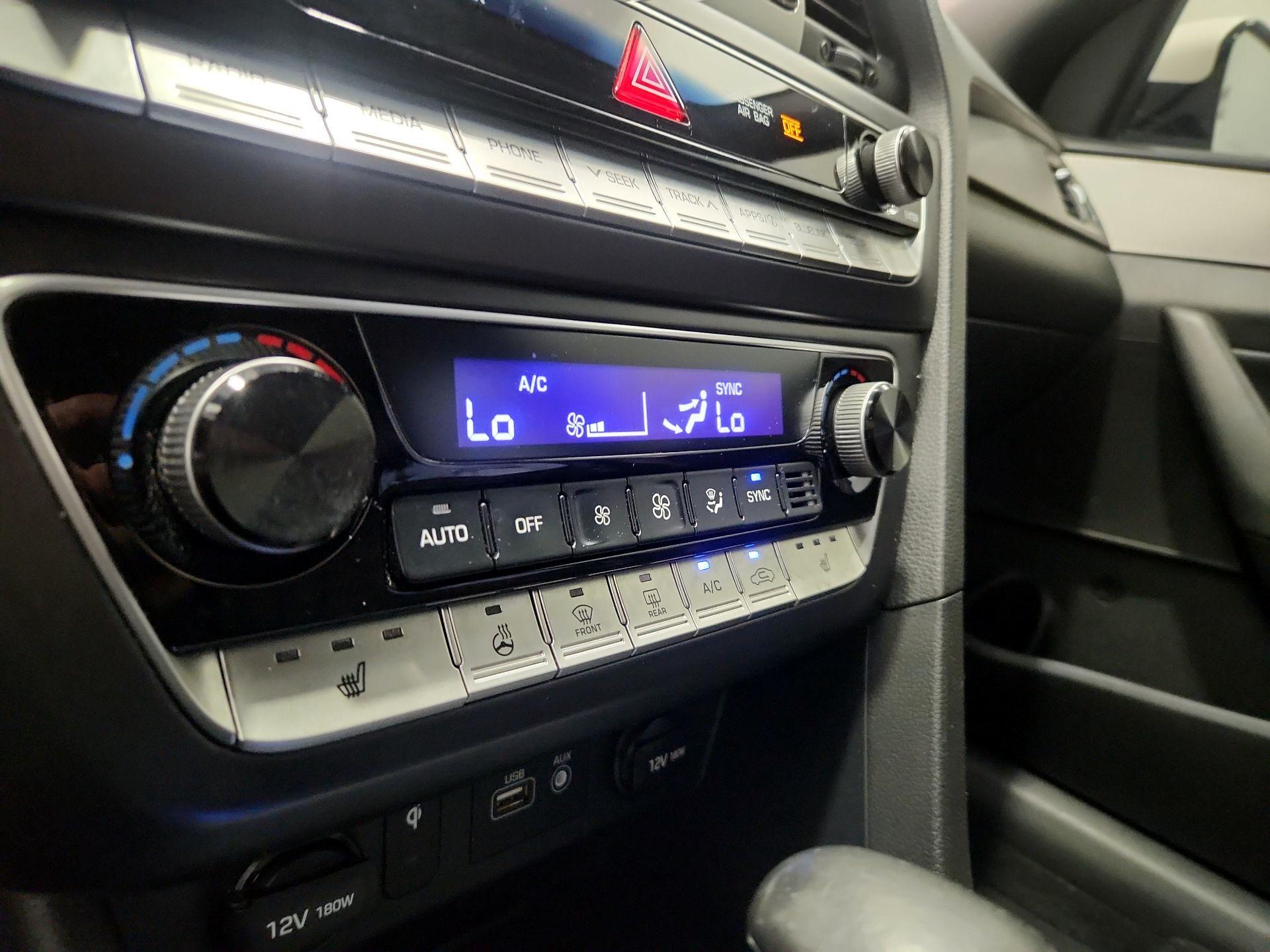 Thumbnail: 2019 Hyundai Sonata - 16