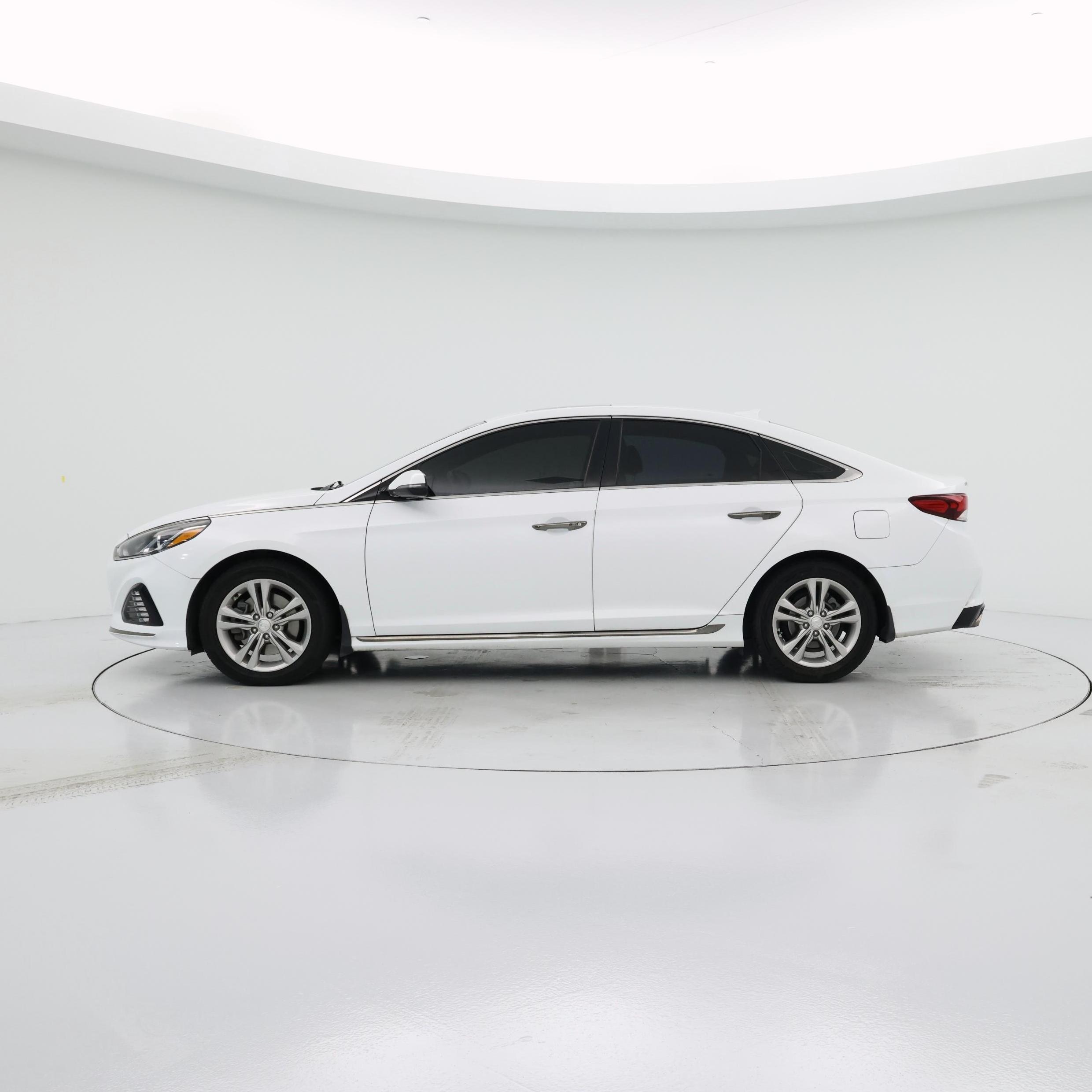 Thumbnail: 2019 Hyundai Sonata - 3