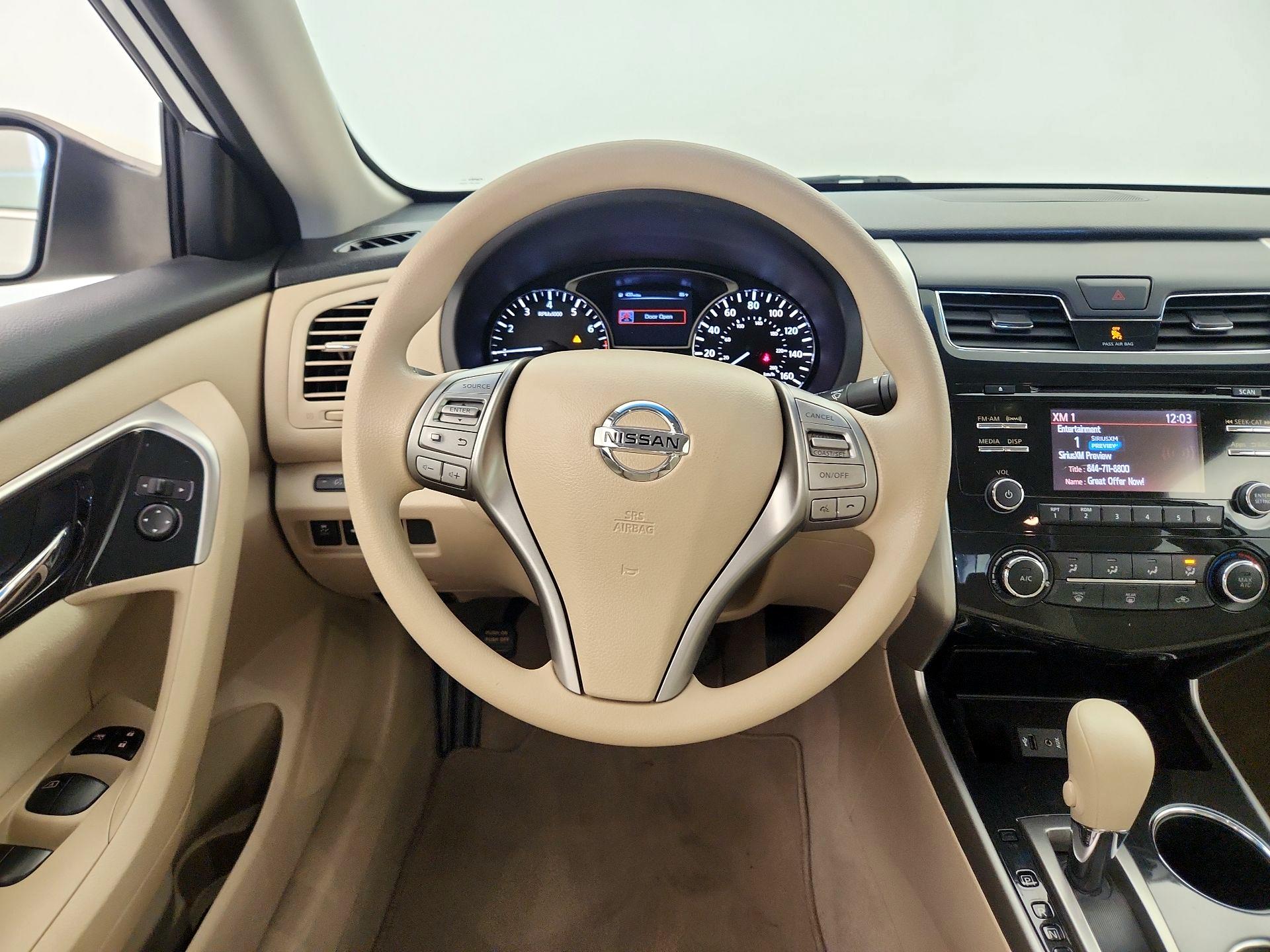 Thumbnail: 2014 Nissan Altima - 10