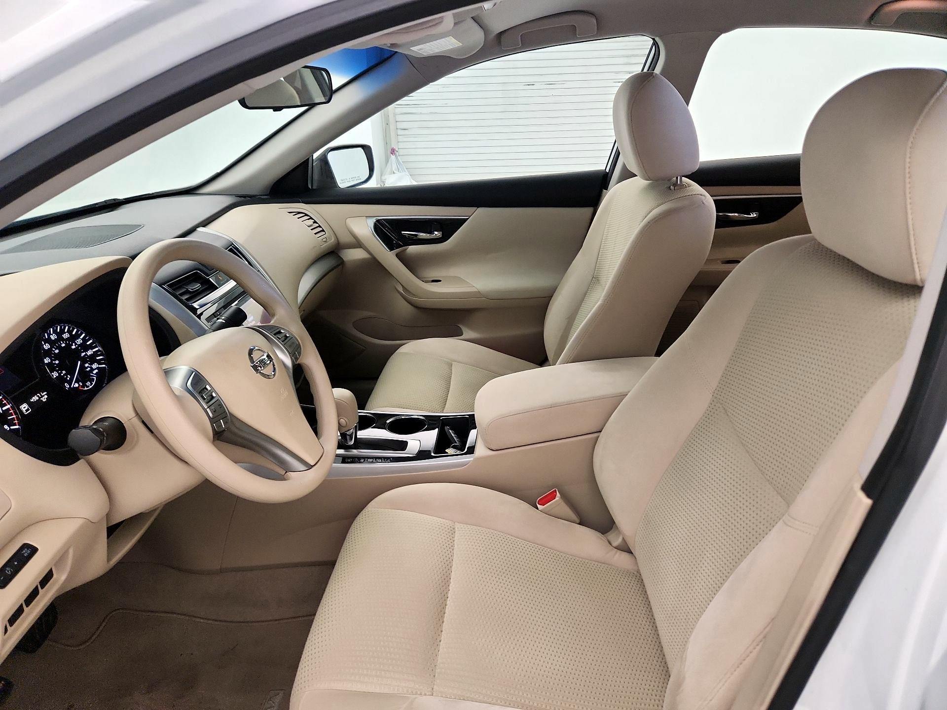 Thumbnail: 2014 Nissan Altima - 11
