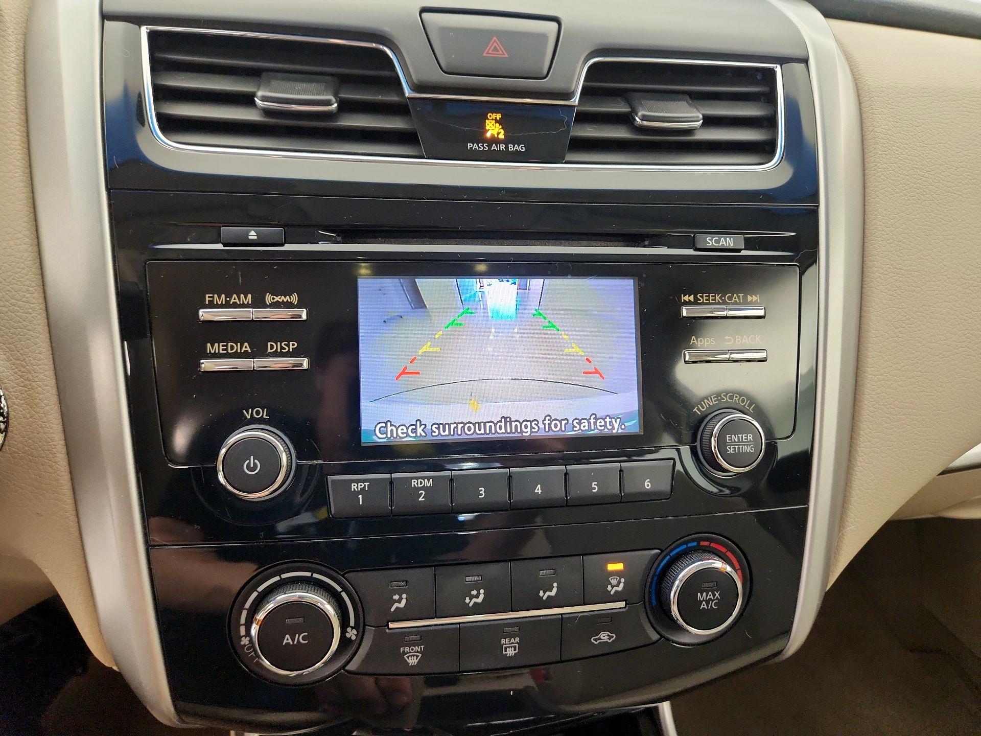 Thumbnail: 2014 Nissan Altima - 14