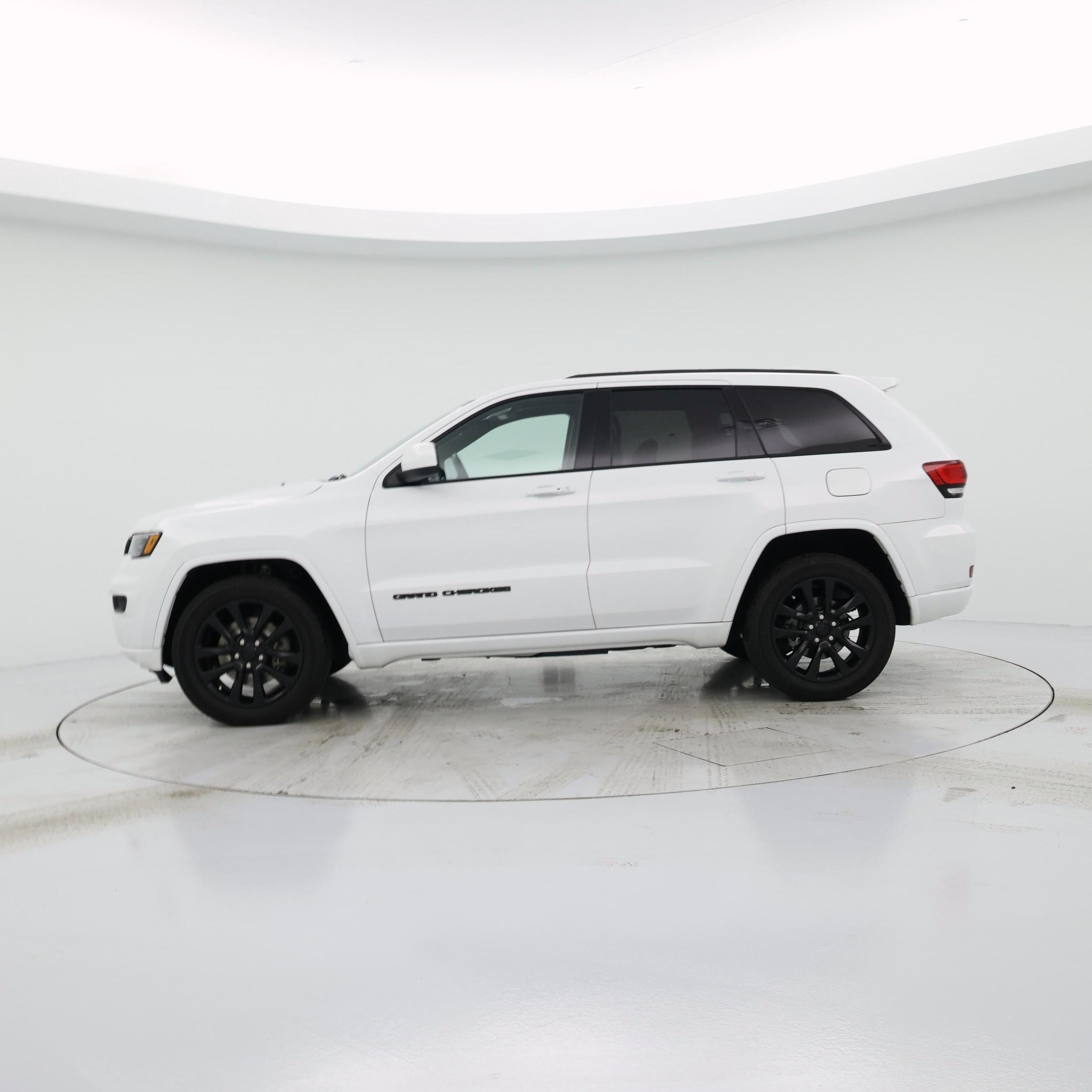 Thumbnail: 2021 Jeep Grand Cherokee - 3