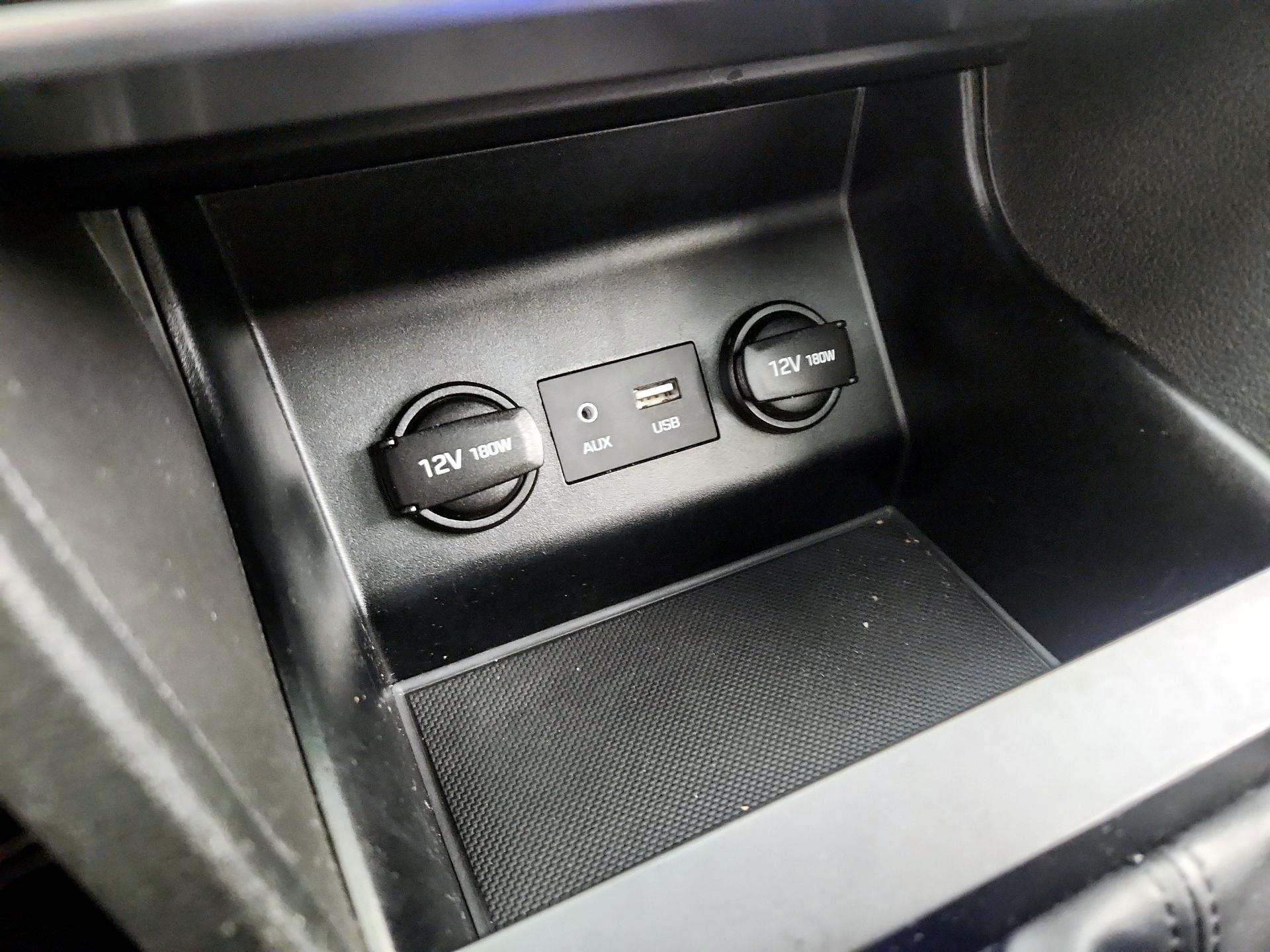 Thumbnail: 2020 Hyundai Elantra - 18