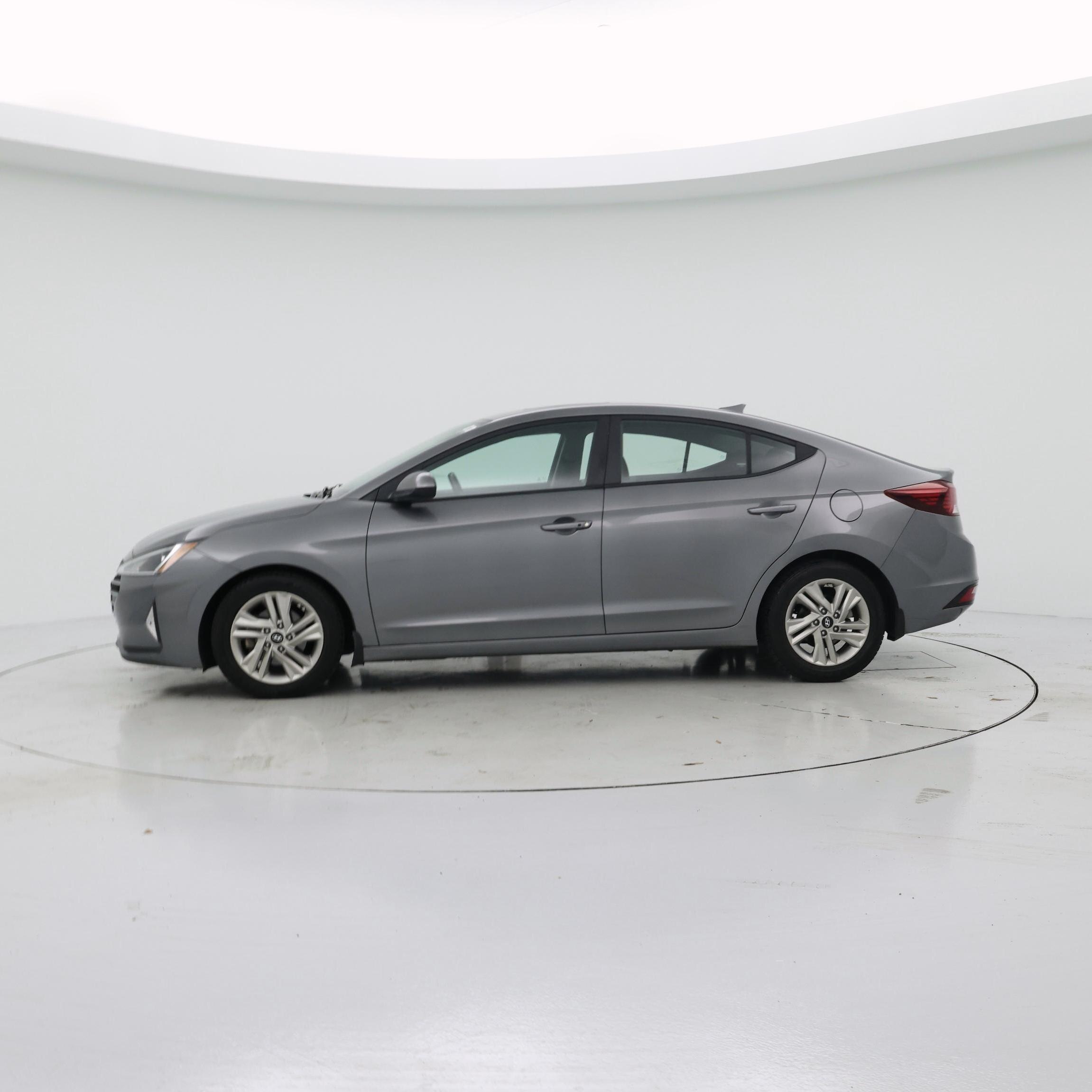 Thumbnail: 2020 Hyundai Elantra - 3