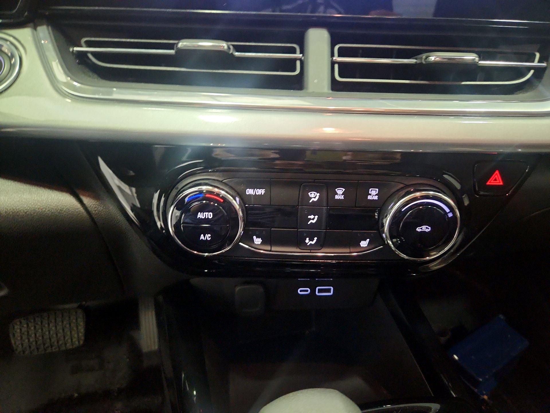 Thumbnail: 2024 Chevrolet Trax - 15