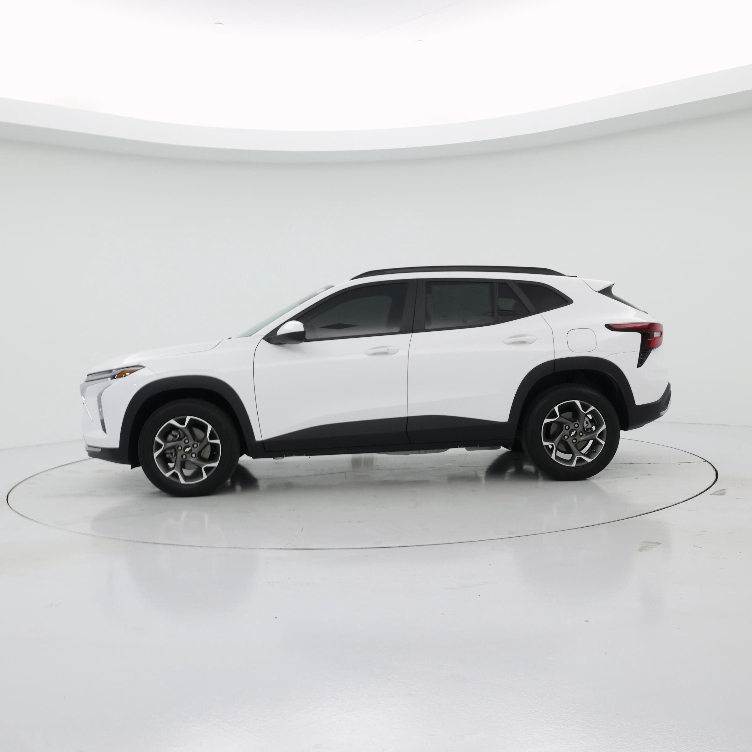 Thumbnail: 2024 Chevrolet Trax - 3