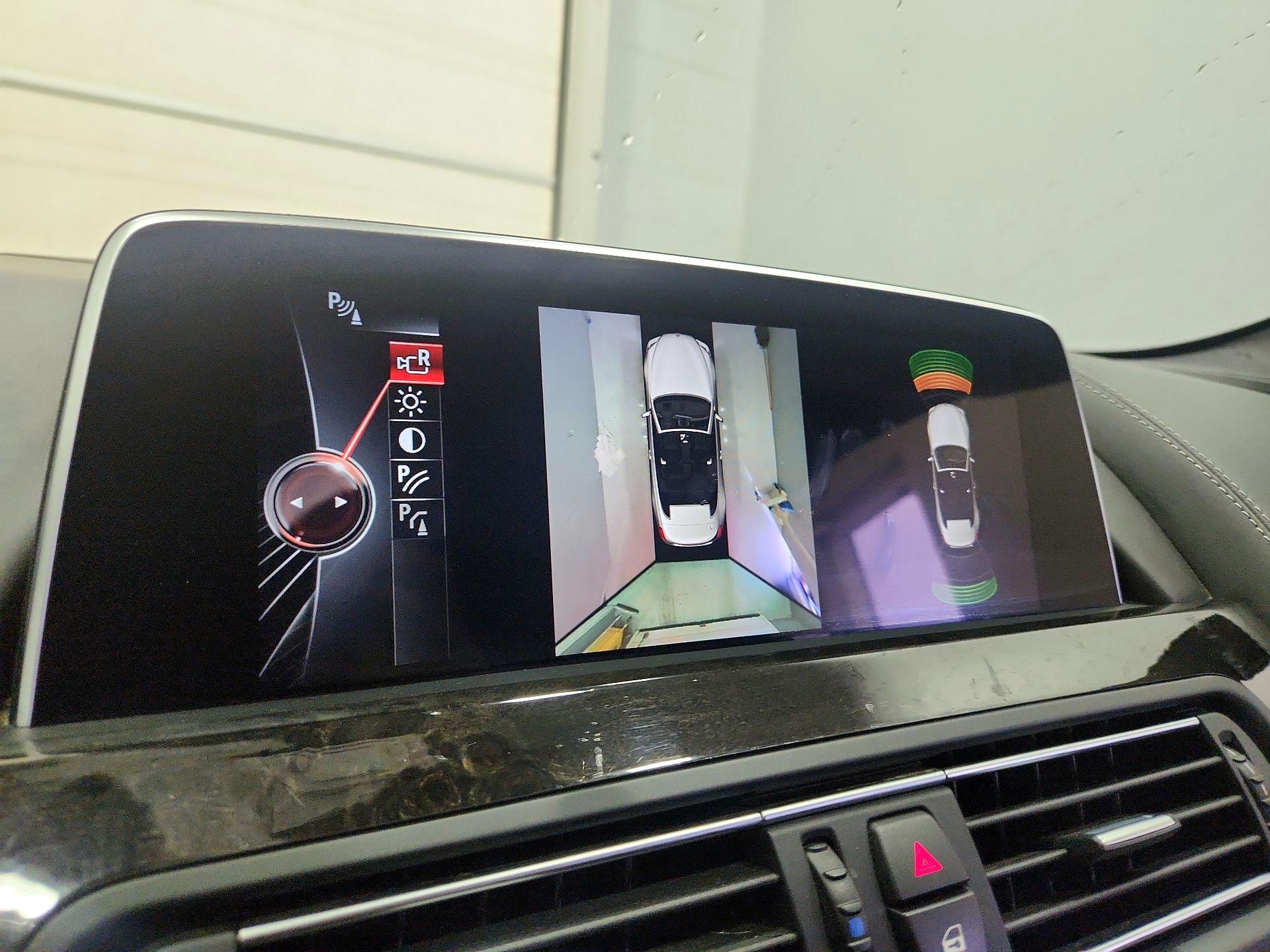 Thumbnail: 2016 BMW 6 Series - 14