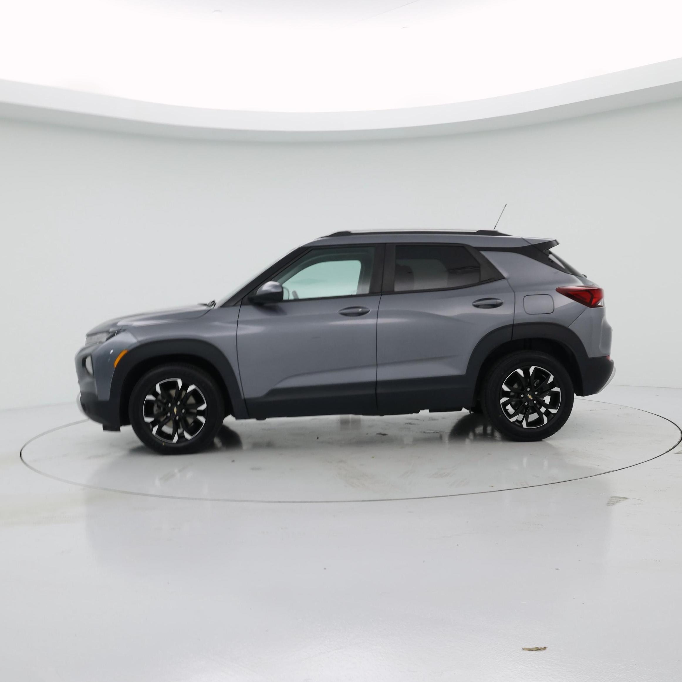 Thumbnail: 2022 Chevrolet TrailBlazer - 3
