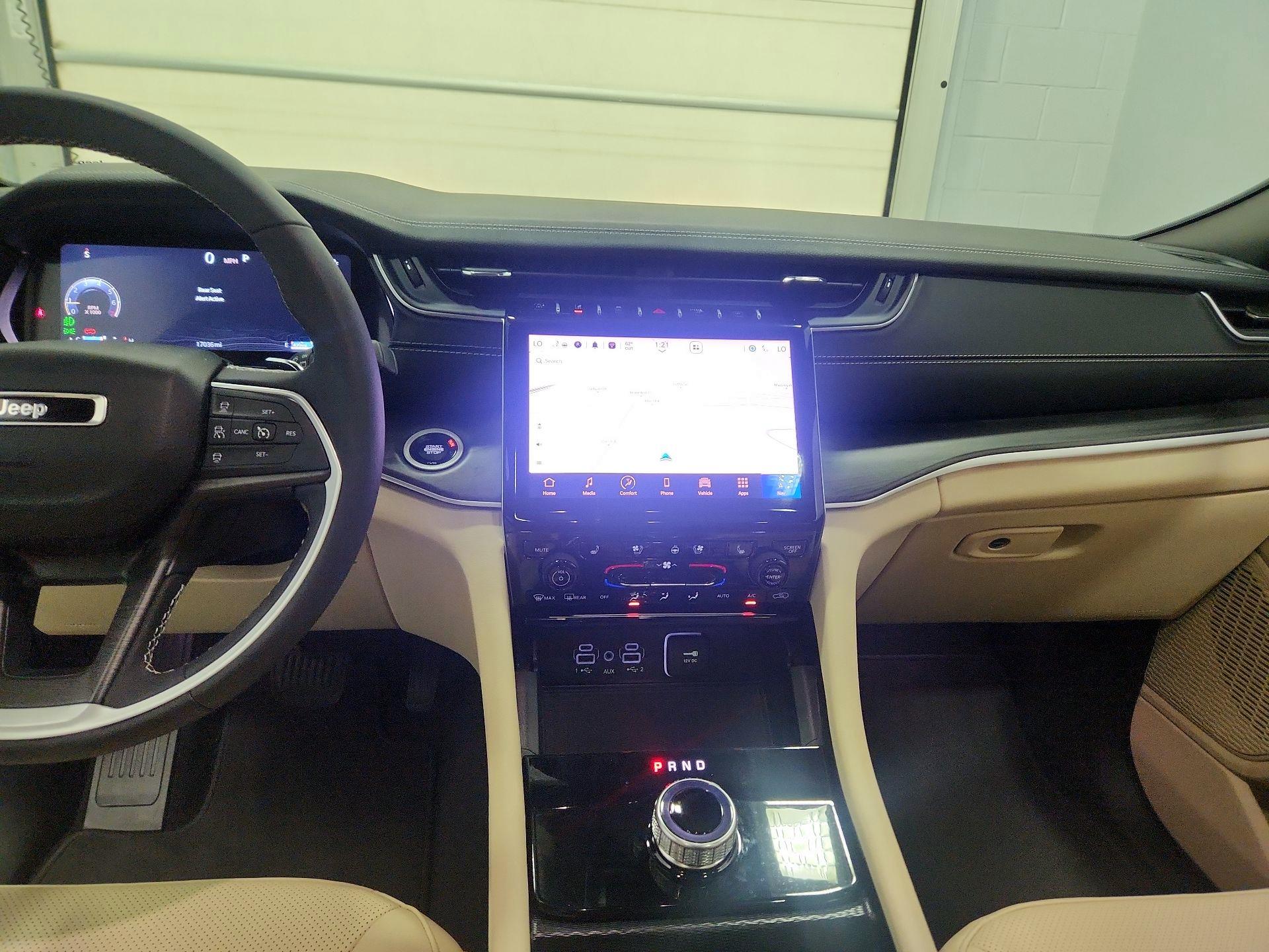 Thumbnail: 2024 Jeep Grand Cherokee - 9