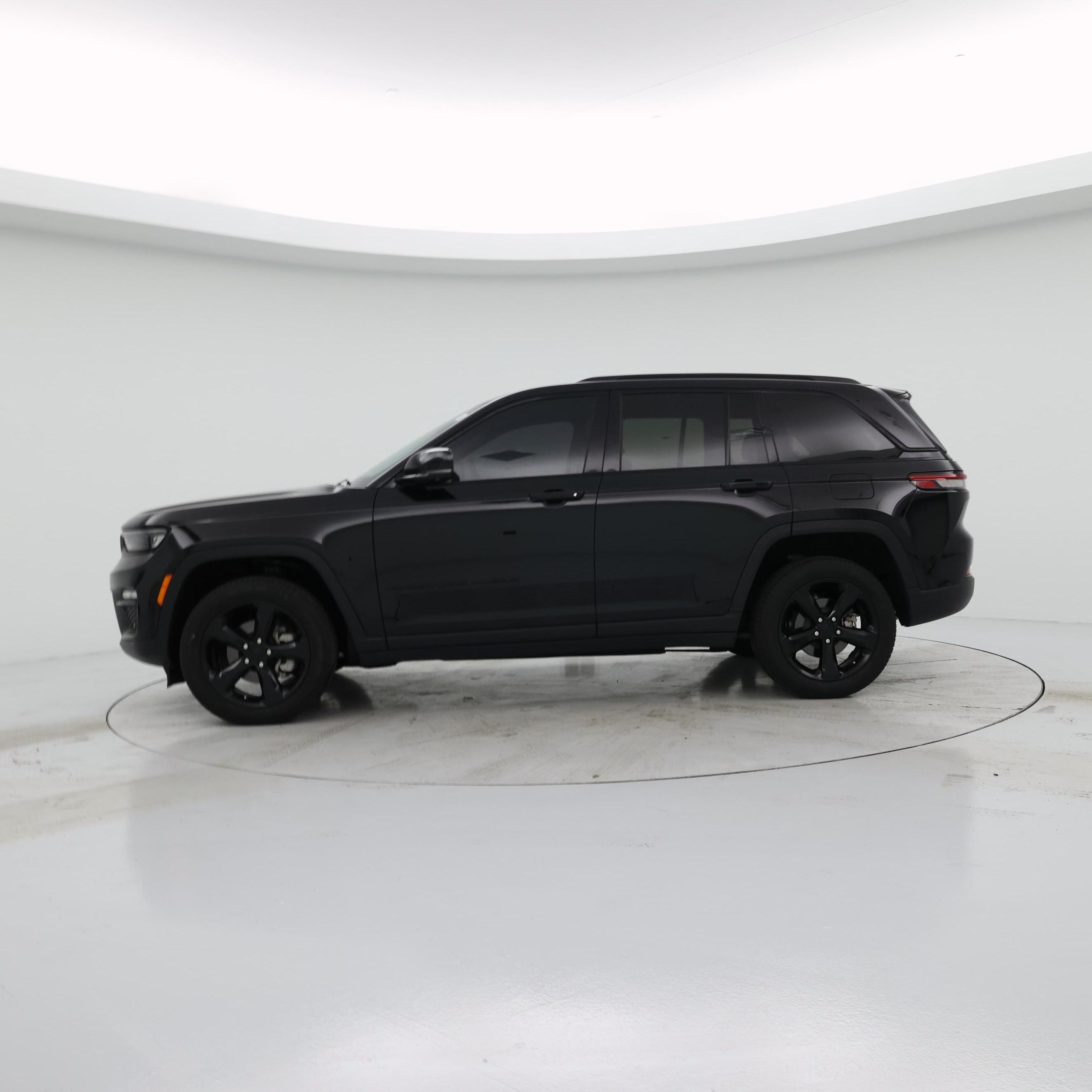 Thumbnail: 2024 Jeep Grand Cherokee - 3