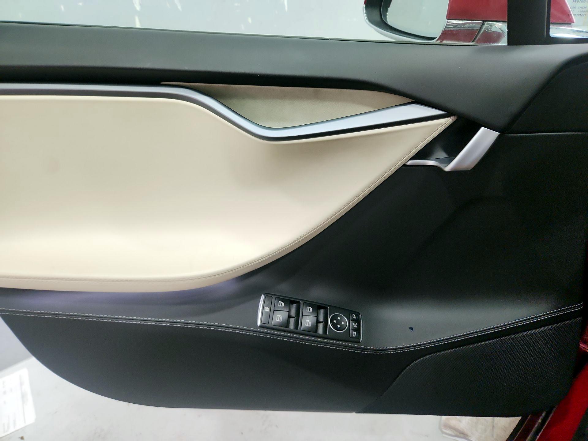 Thumbnail: 2019 Tesla Model S - 12