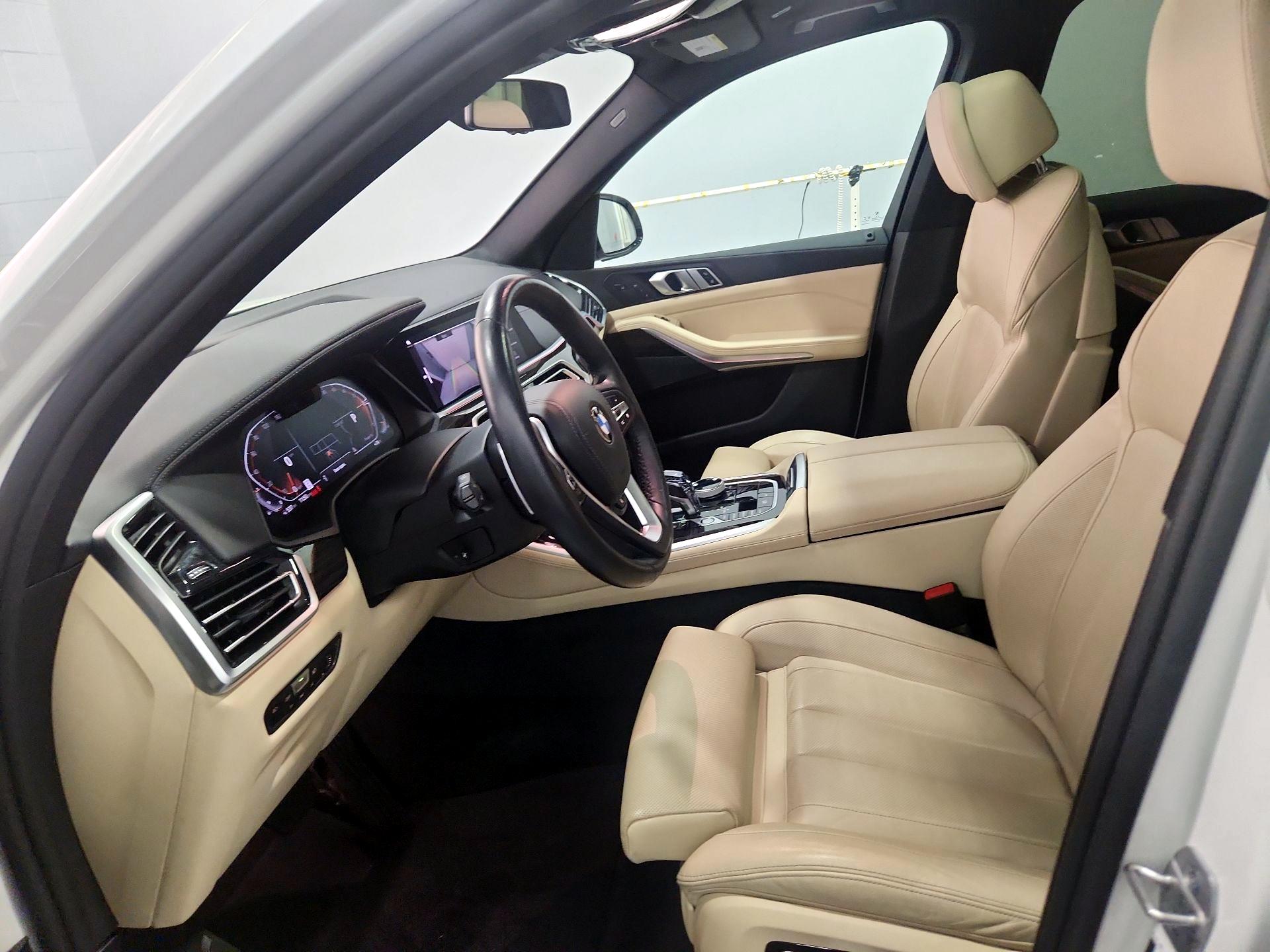 Thumbnail: 2021 BMW X5 - 11