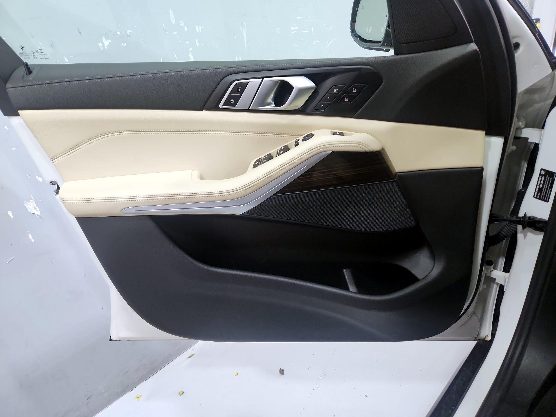 Thumbnail: 2021 BMW X5 - 12