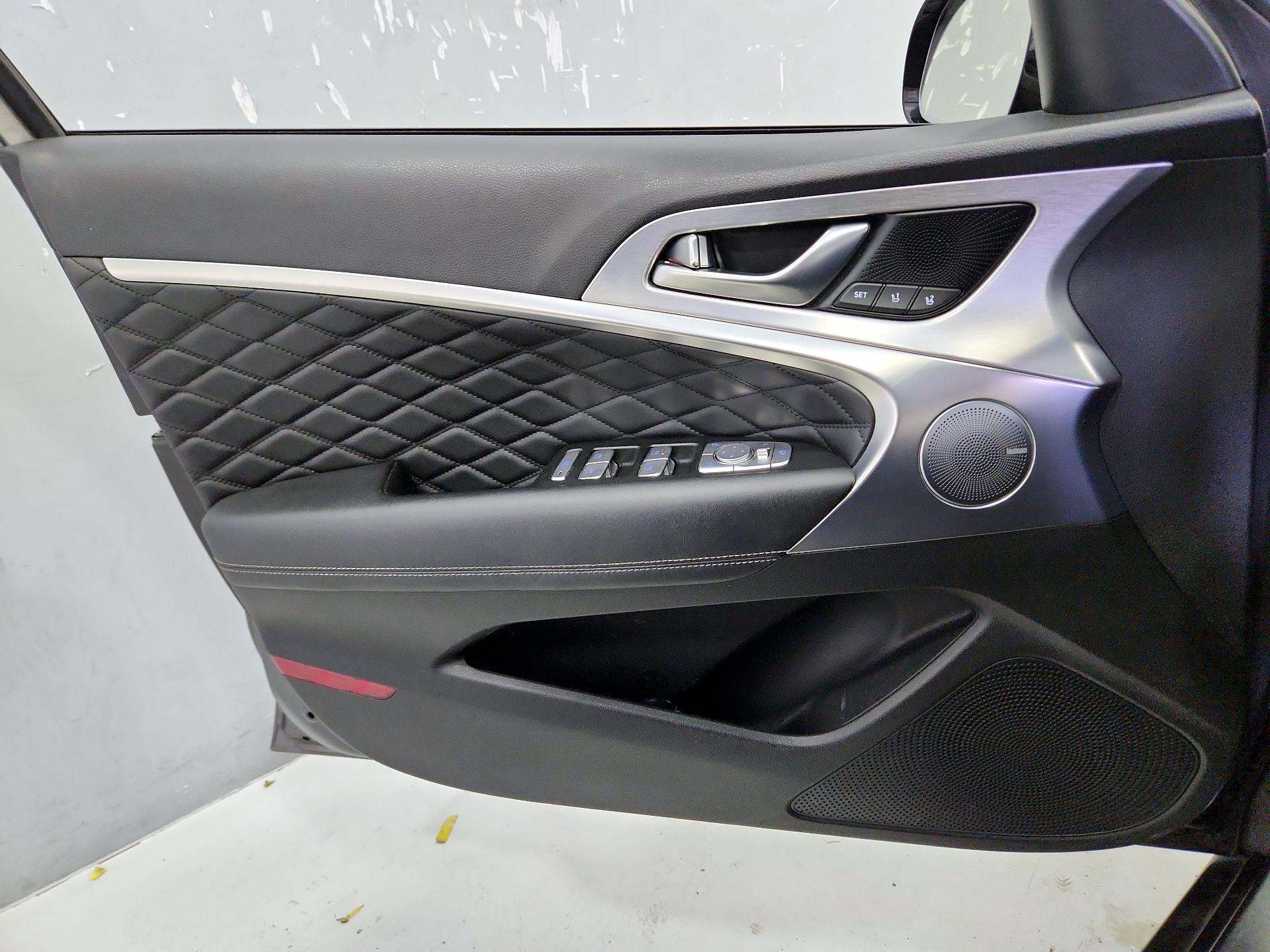 Thumbnail: 2021 Genesis G70 - 12