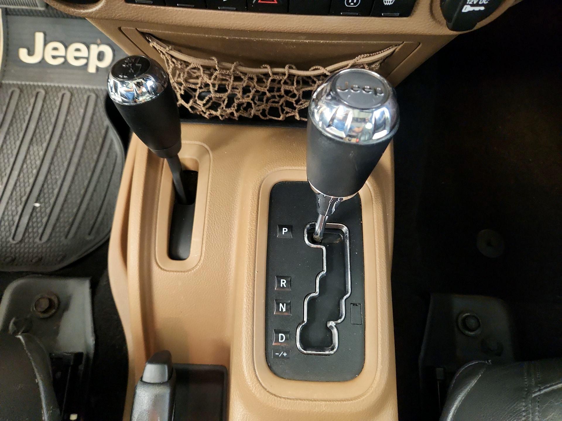 Thumbnail: 2017 Jeep Wrangler - 15