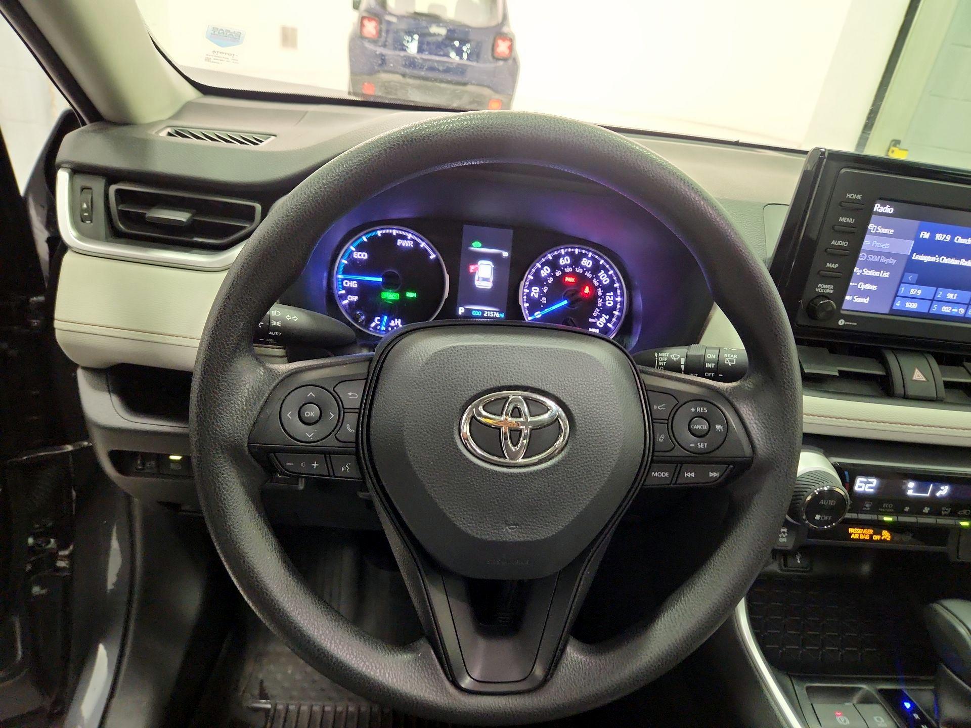 Thumbnail: 2022 Toyota RAV4 - 10