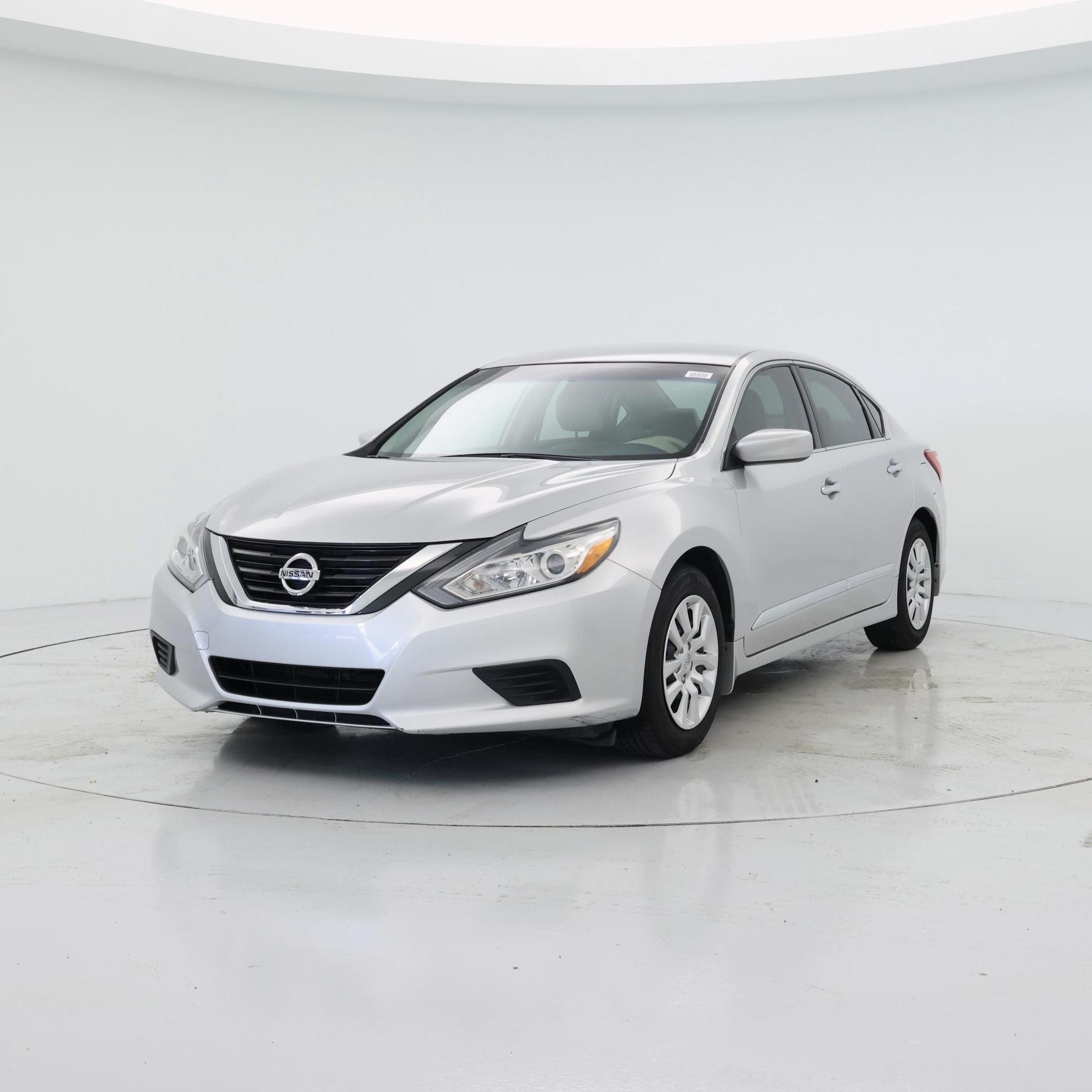 Thumbnail: 2016 Nissan Altima - 4