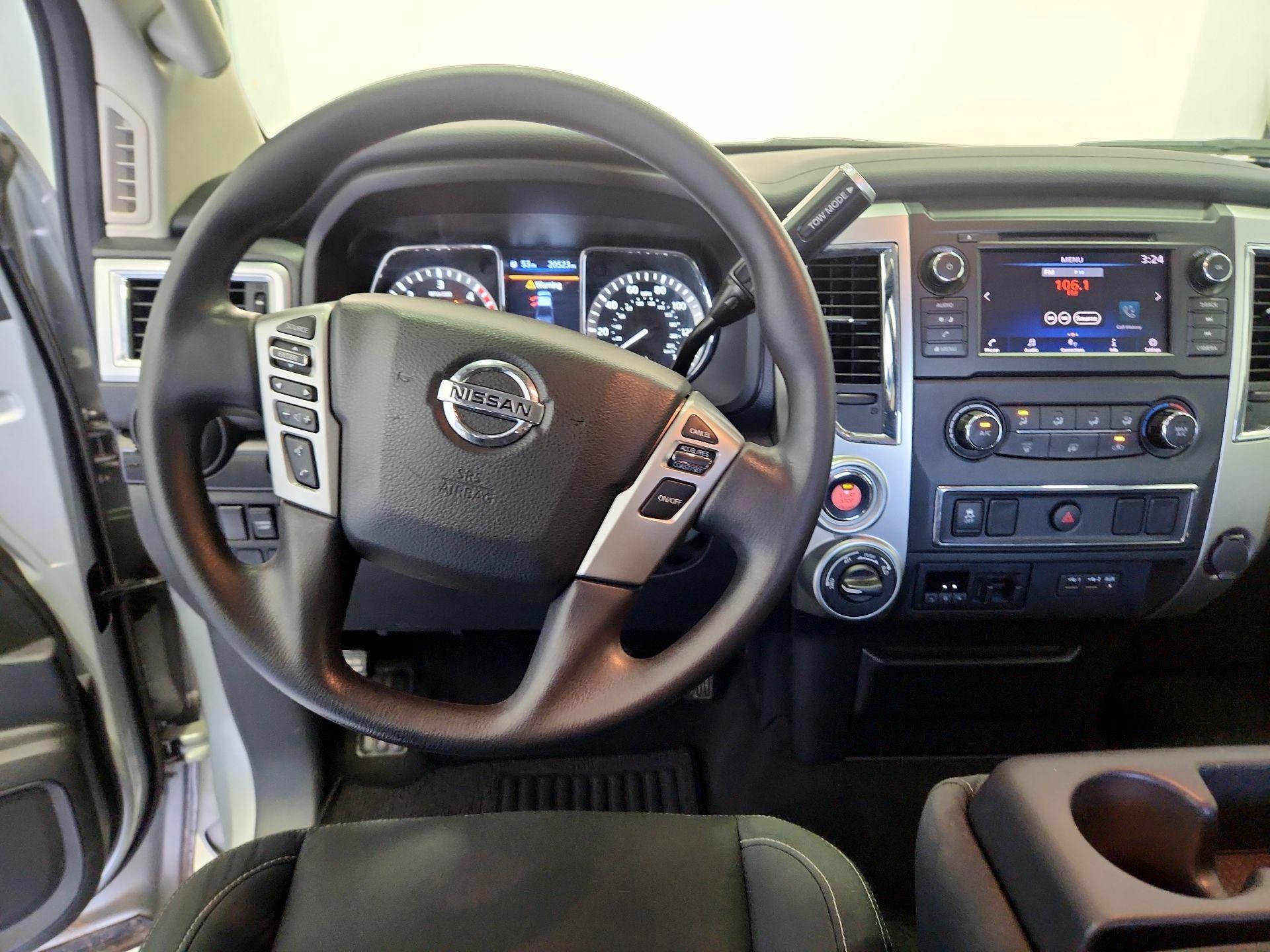 Thumbnail: 2019 Nissan Titan - 10