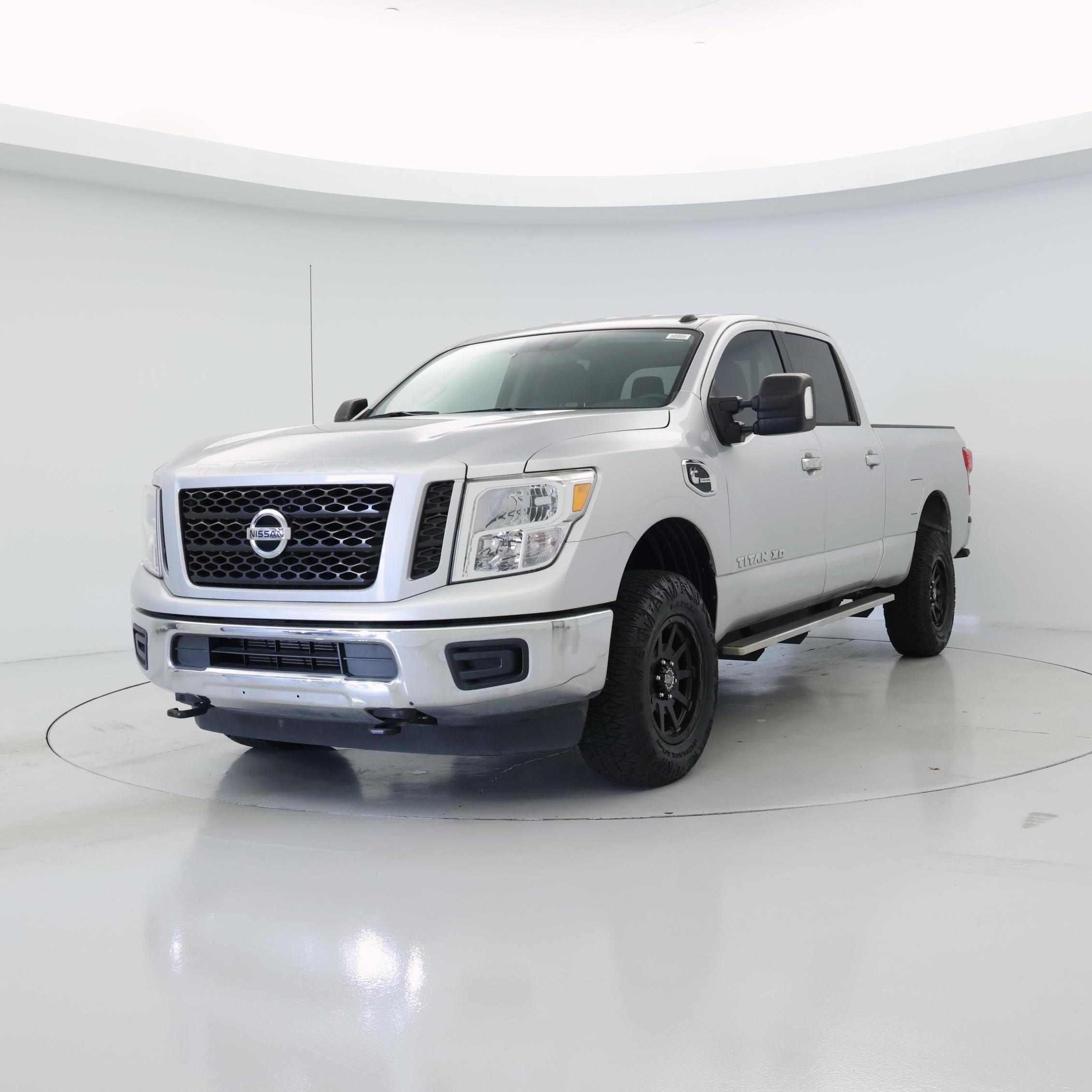 Thumbnail: 2019 Nissan Titan - 4