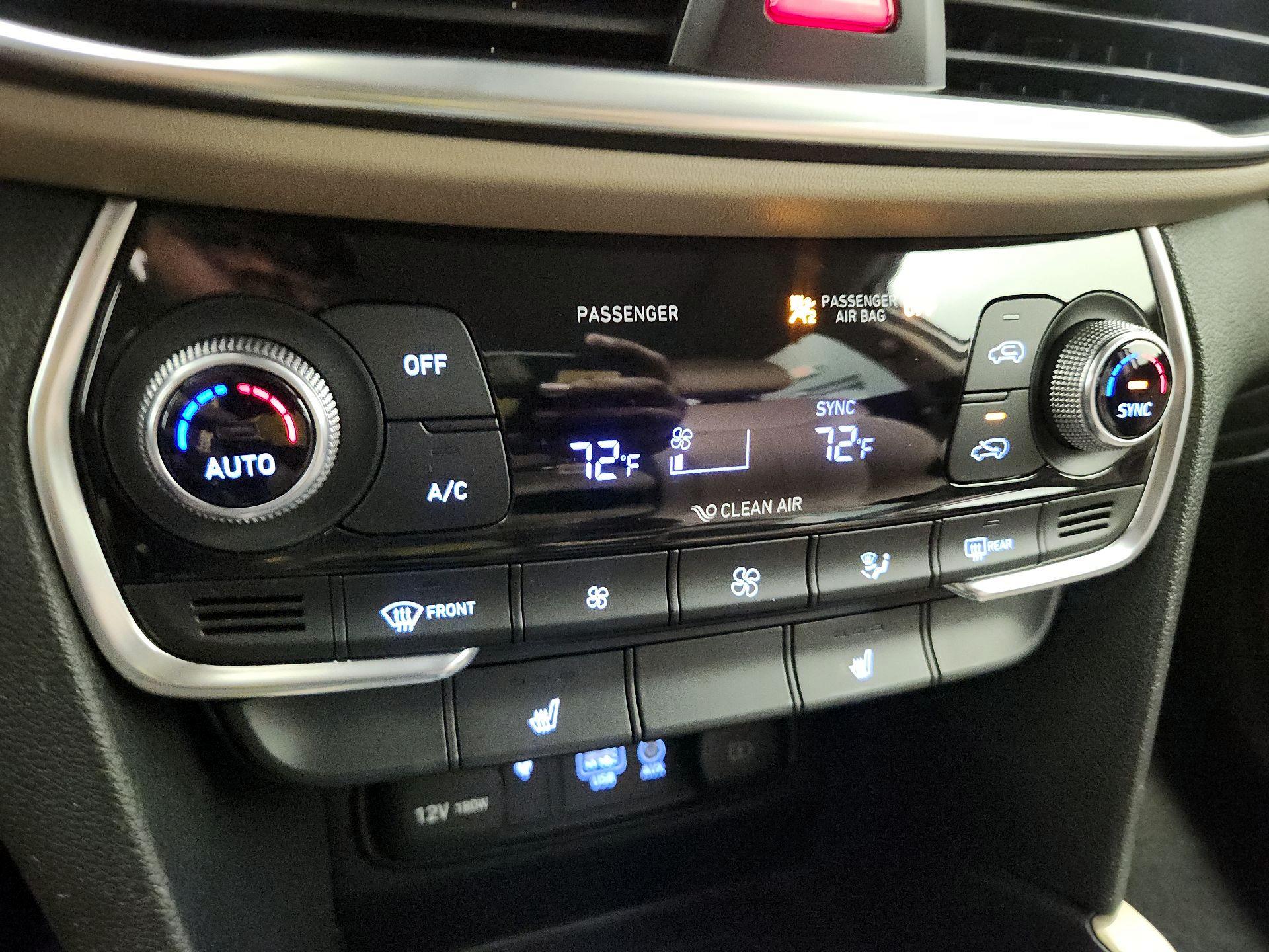 Thumbnail: 2020 Hyundai Santa Fe - 16
