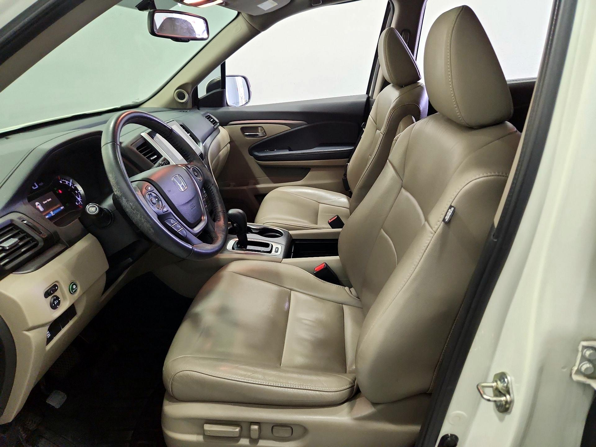 Thumbnail: 2018 Honda Pilot - 11