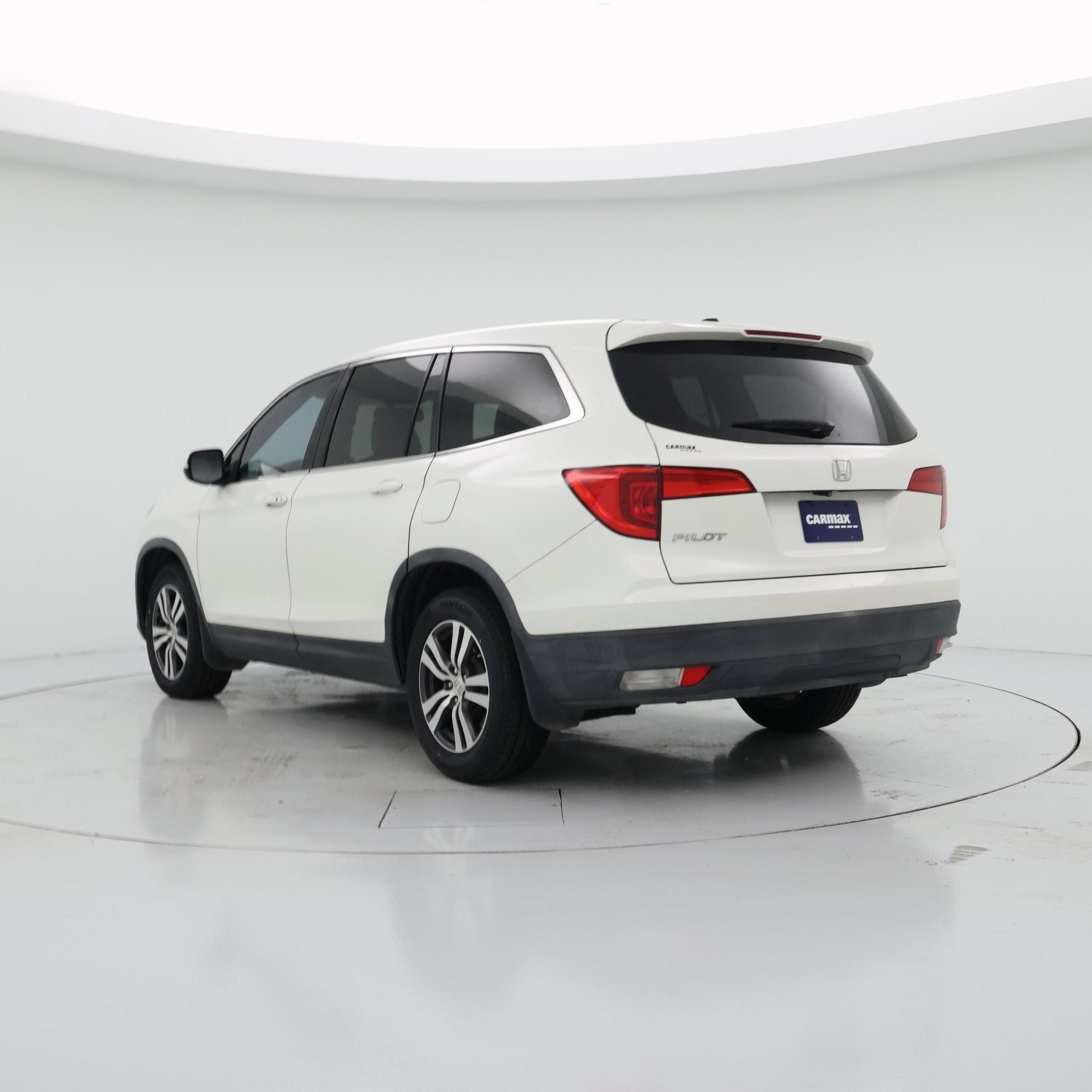 Thumbnail: 2018 Honda Pilot - 2