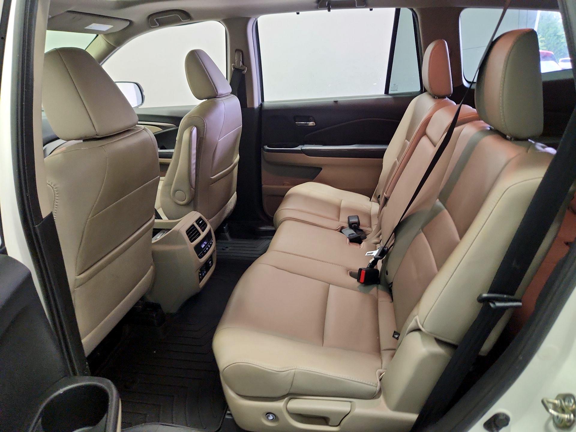 Thumbnail: 2018 Honda Pilot - 20