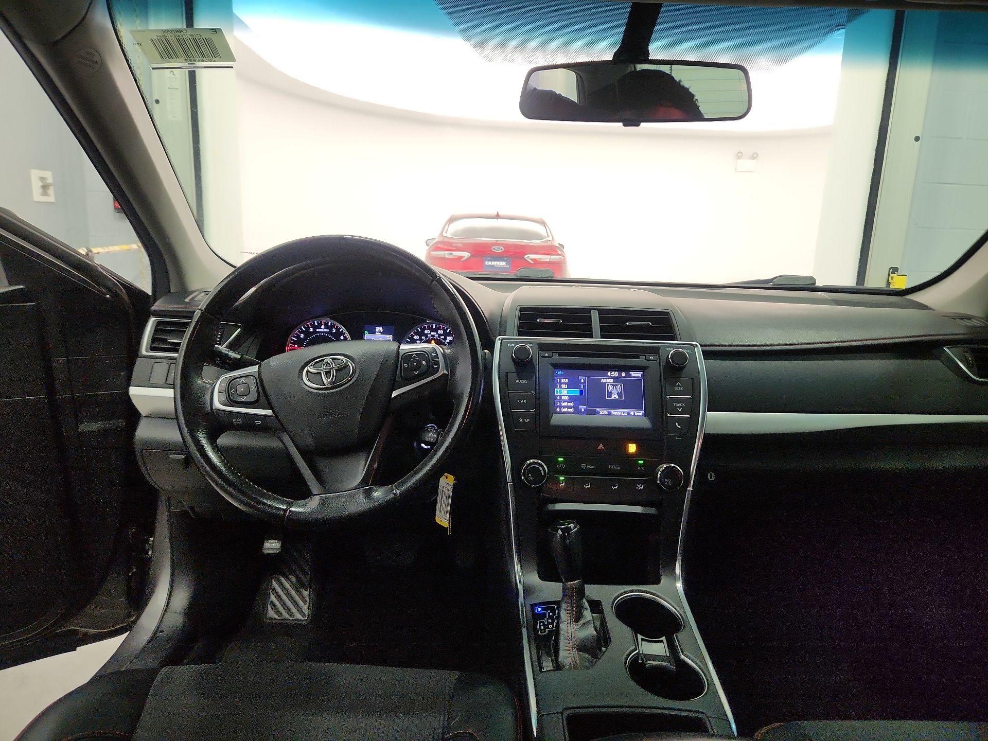 Thumbnail: 2017 Toyota Camry - 9