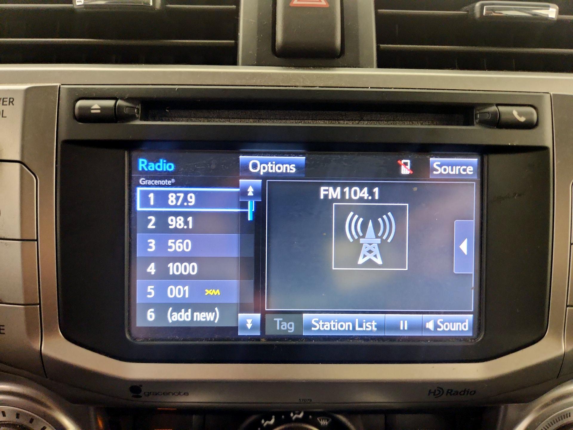Thumbnail: 2015 Toyota 4Runner - 14