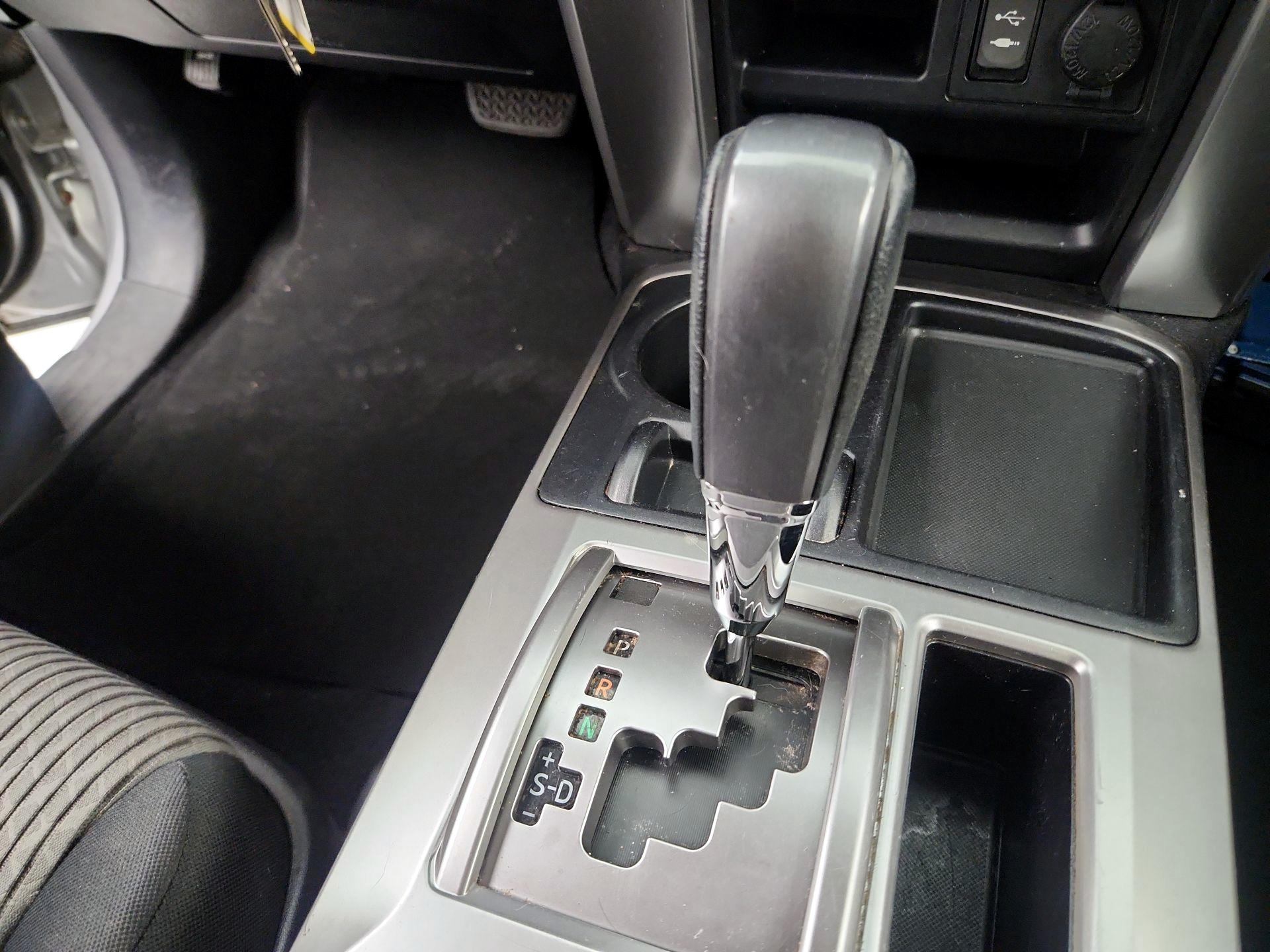 Thumbnail: 2015 Toyota 4Runner - 16