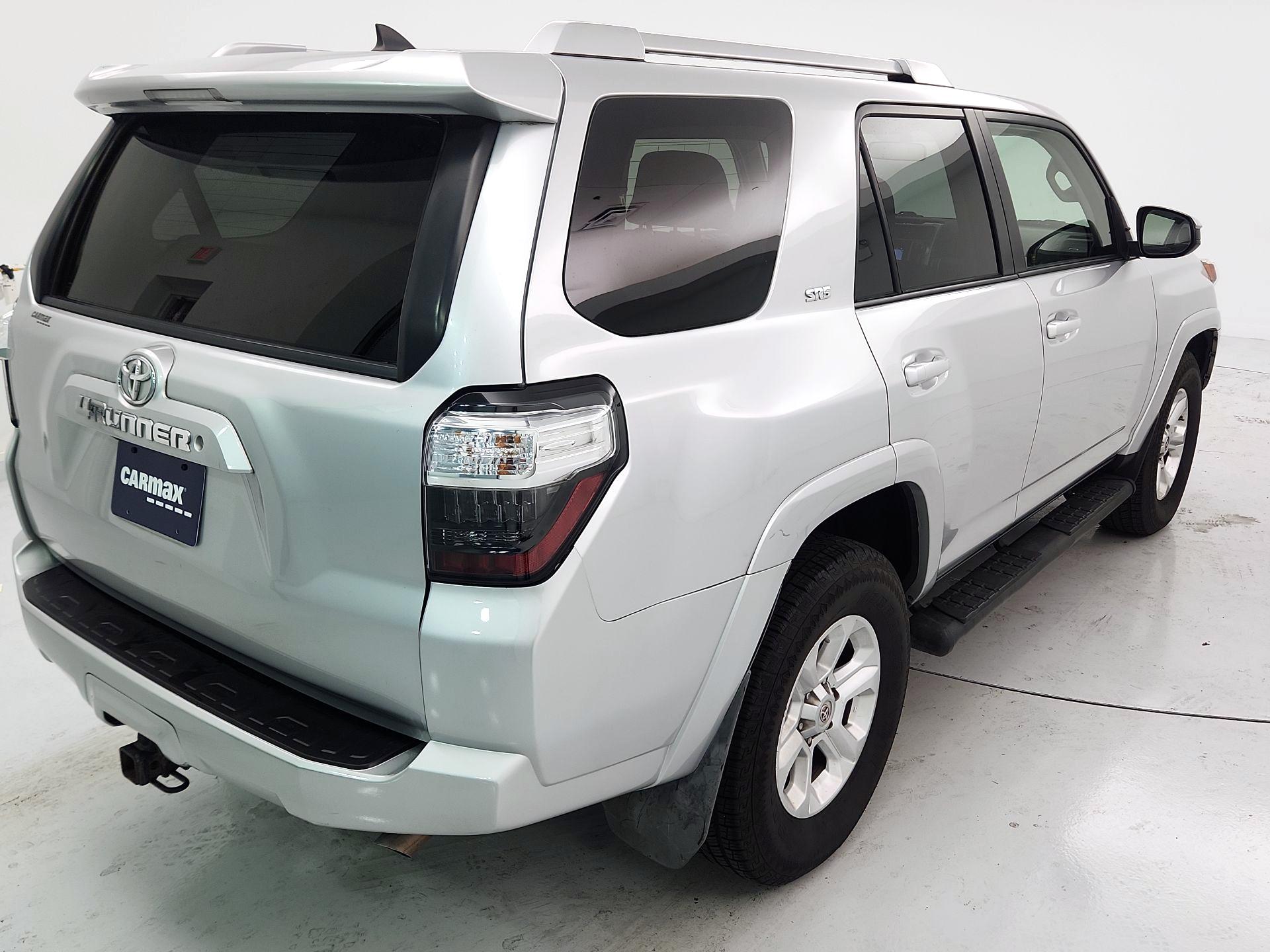 Thumbnail: 2015 Toyota 4Runner - 5