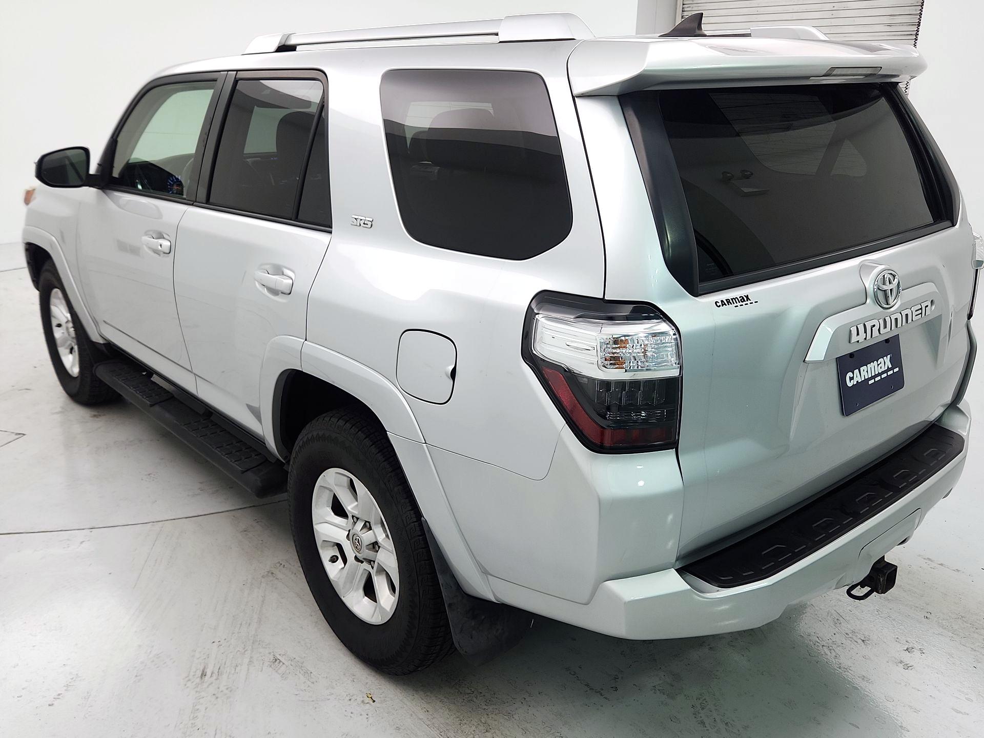 Thumbnail: 2015 Toyota 4Runner - 7