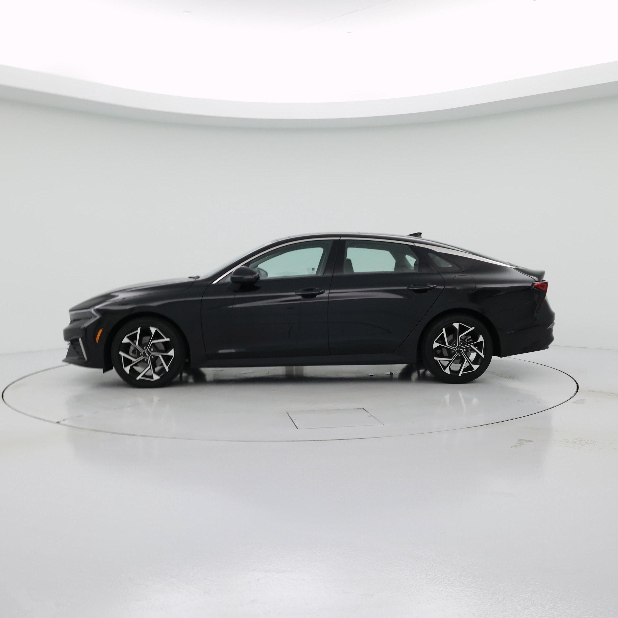 Thumbnail: 2025 Kia K5 - 3