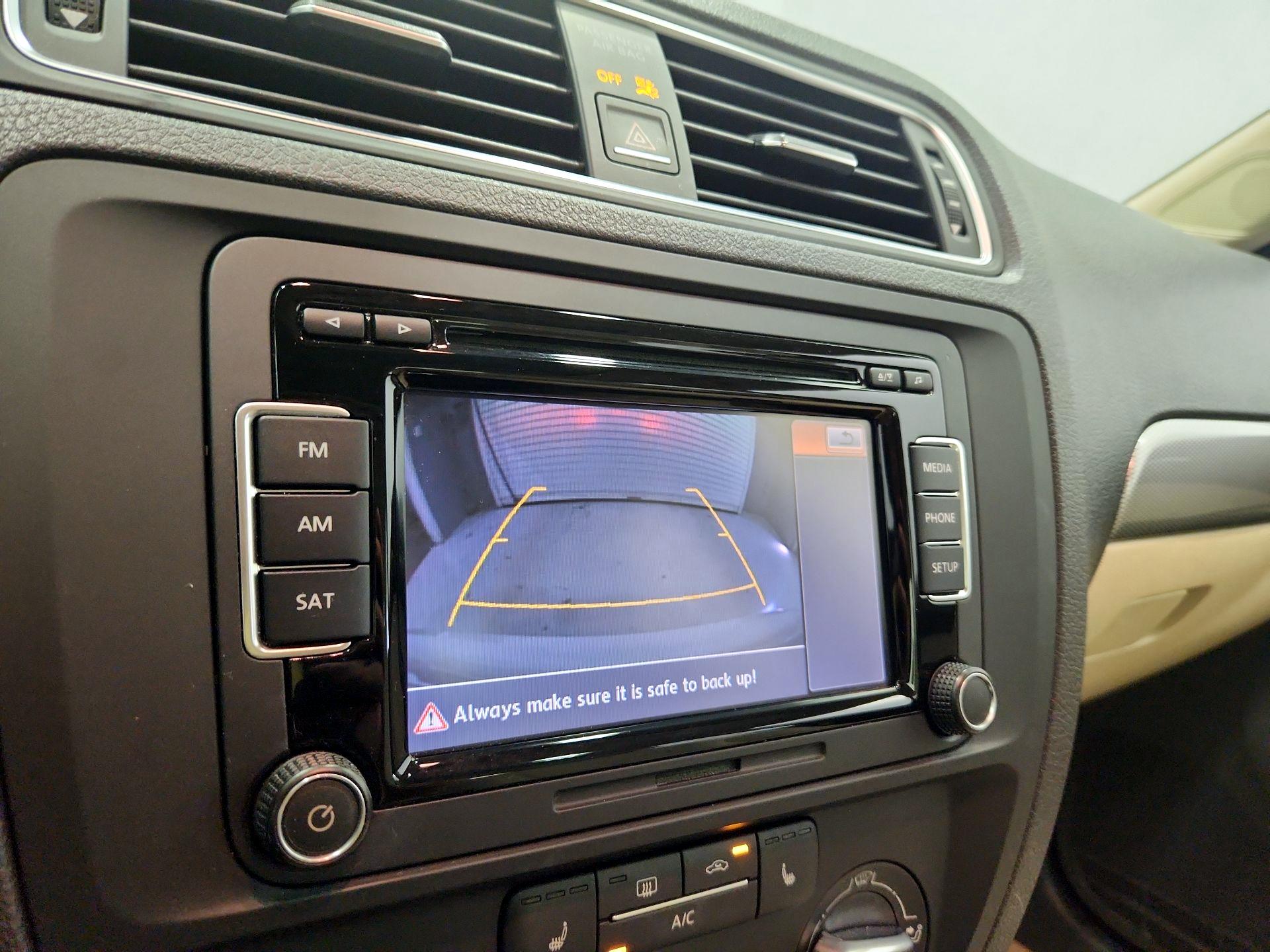 Thumbnail: 2015 Volkswagen Jetta - 14