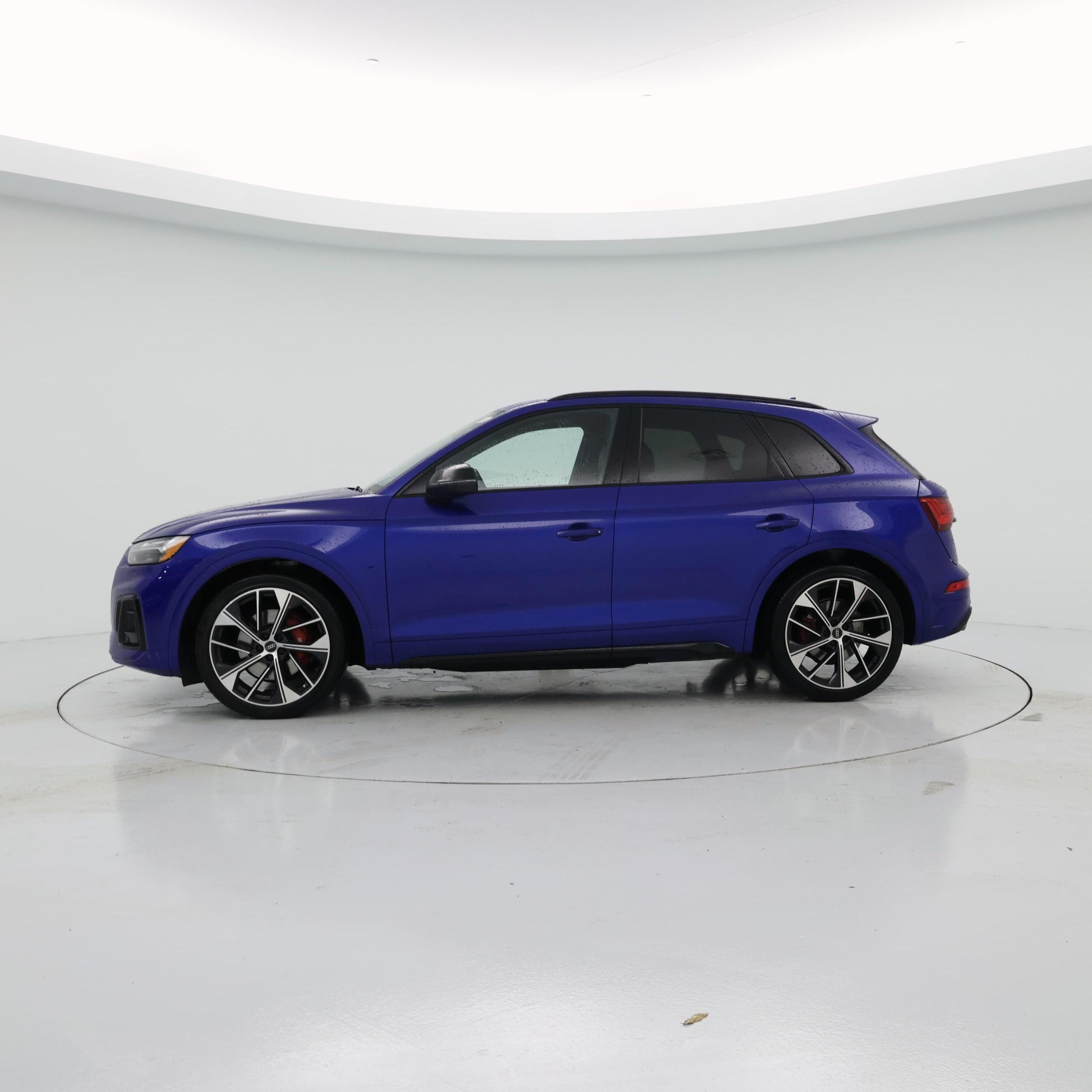 Thumbnail: 2023 Audi SQ5 - 3